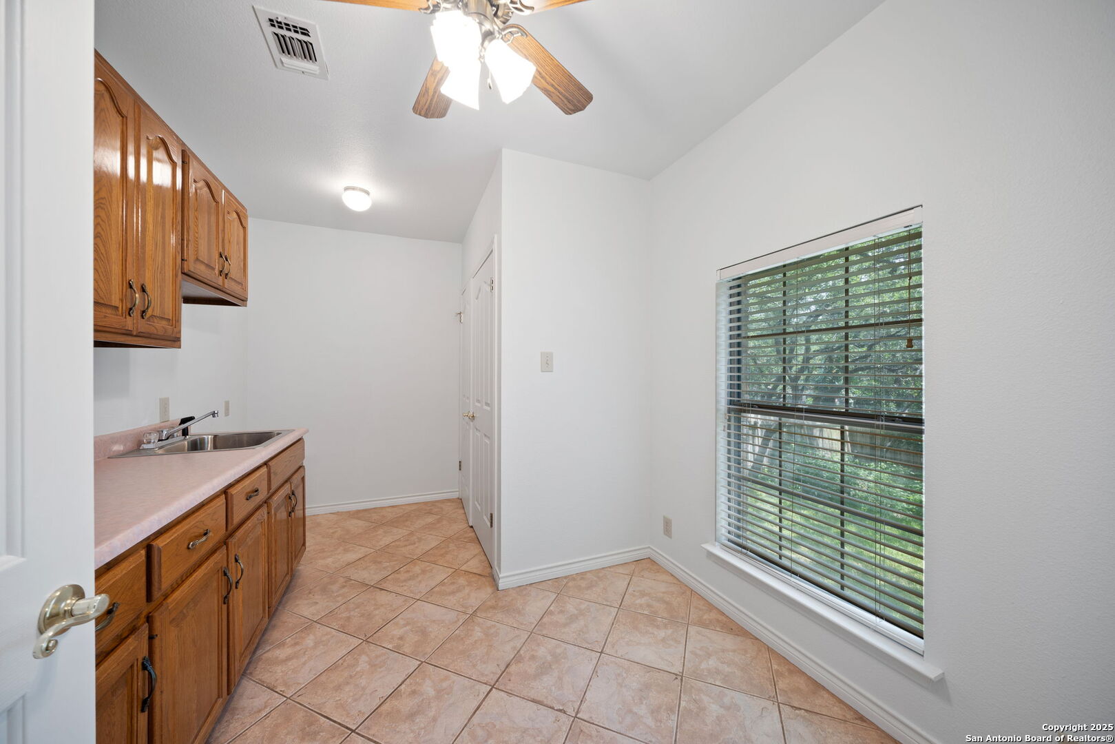 7310 Clear Rock