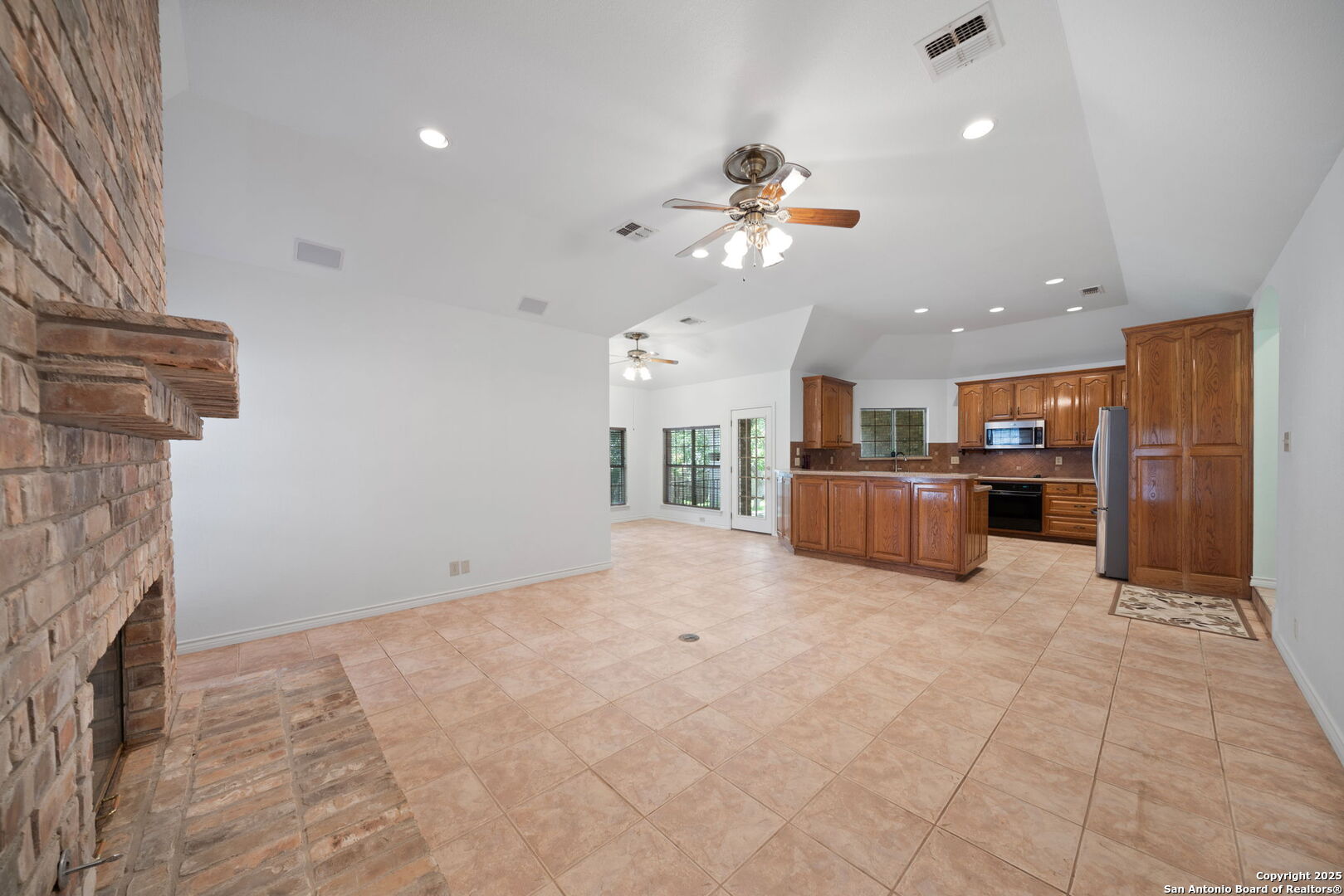 7310 Clear Rock