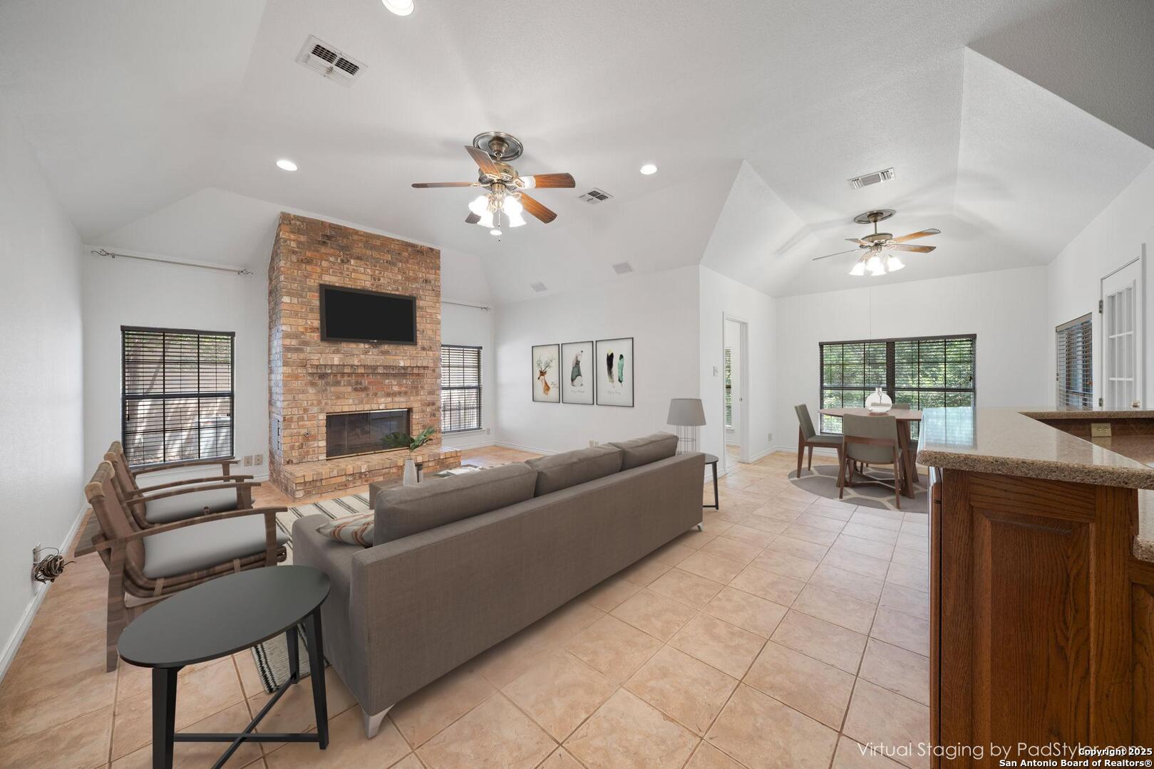 7310 Clear Rock