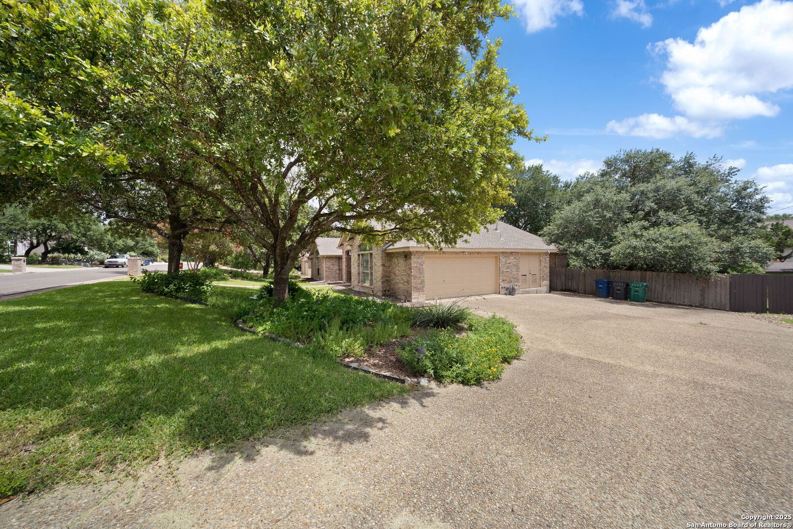 7310 Clear Rock