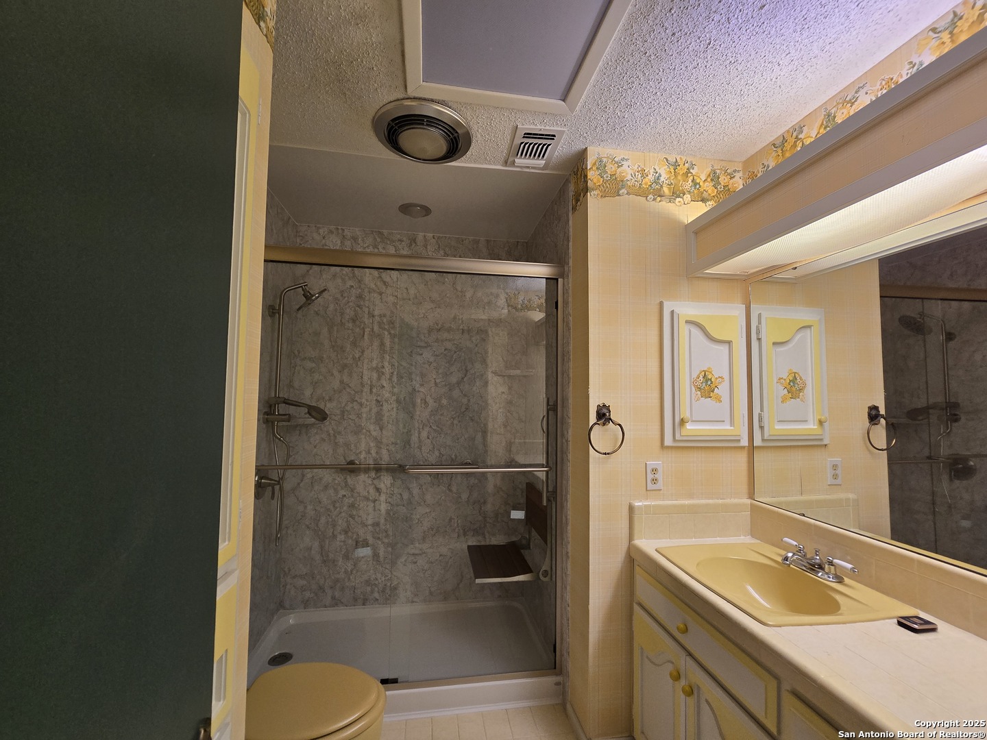 9840 Tower View