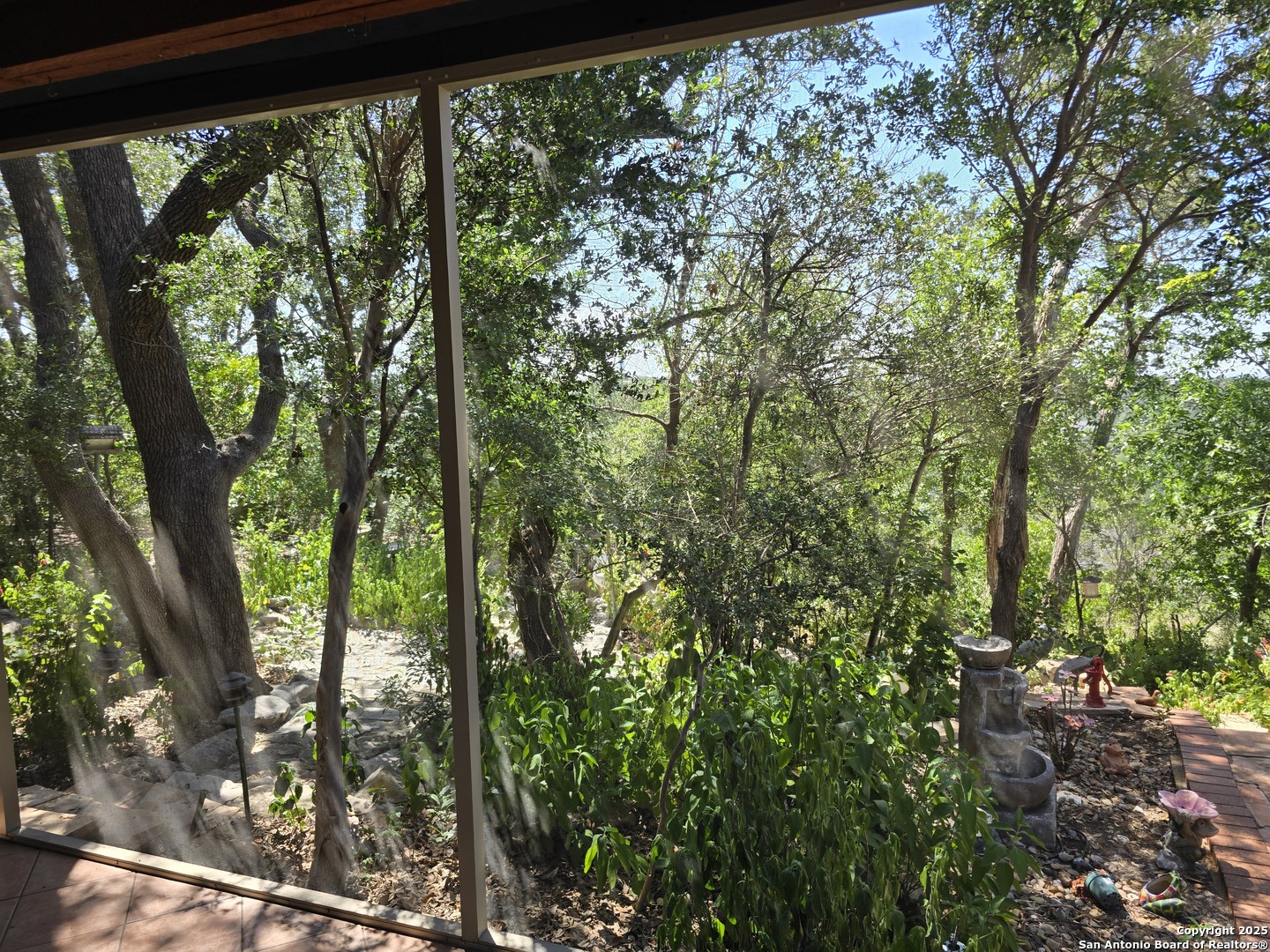 9840 Tower View