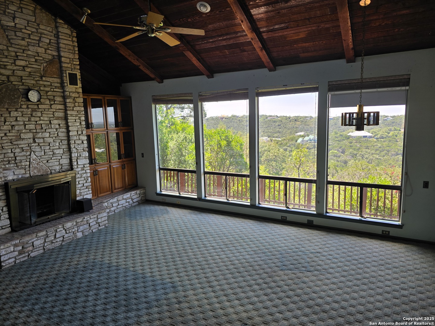 9840 Tower View