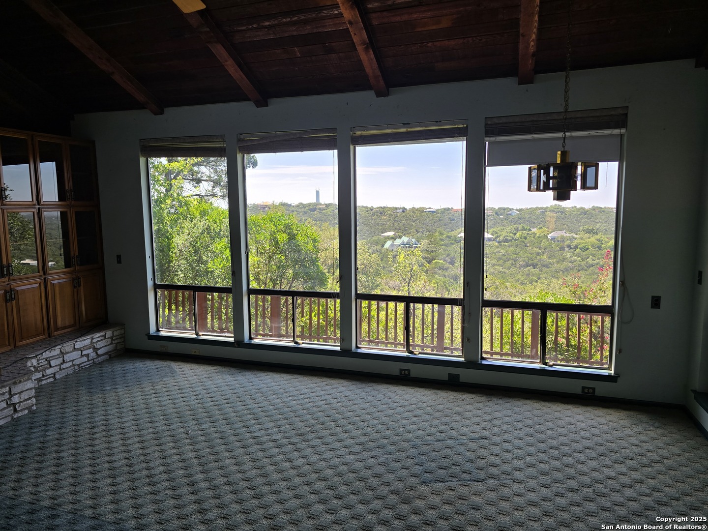 9840 Tower View