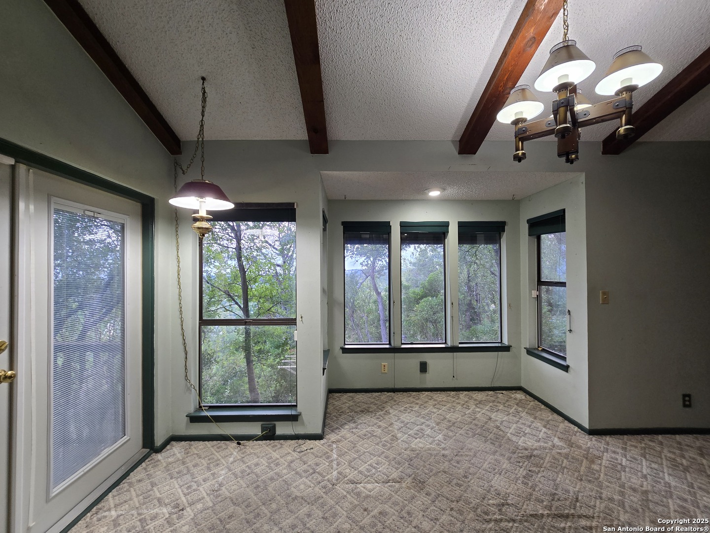 9840 Tower View