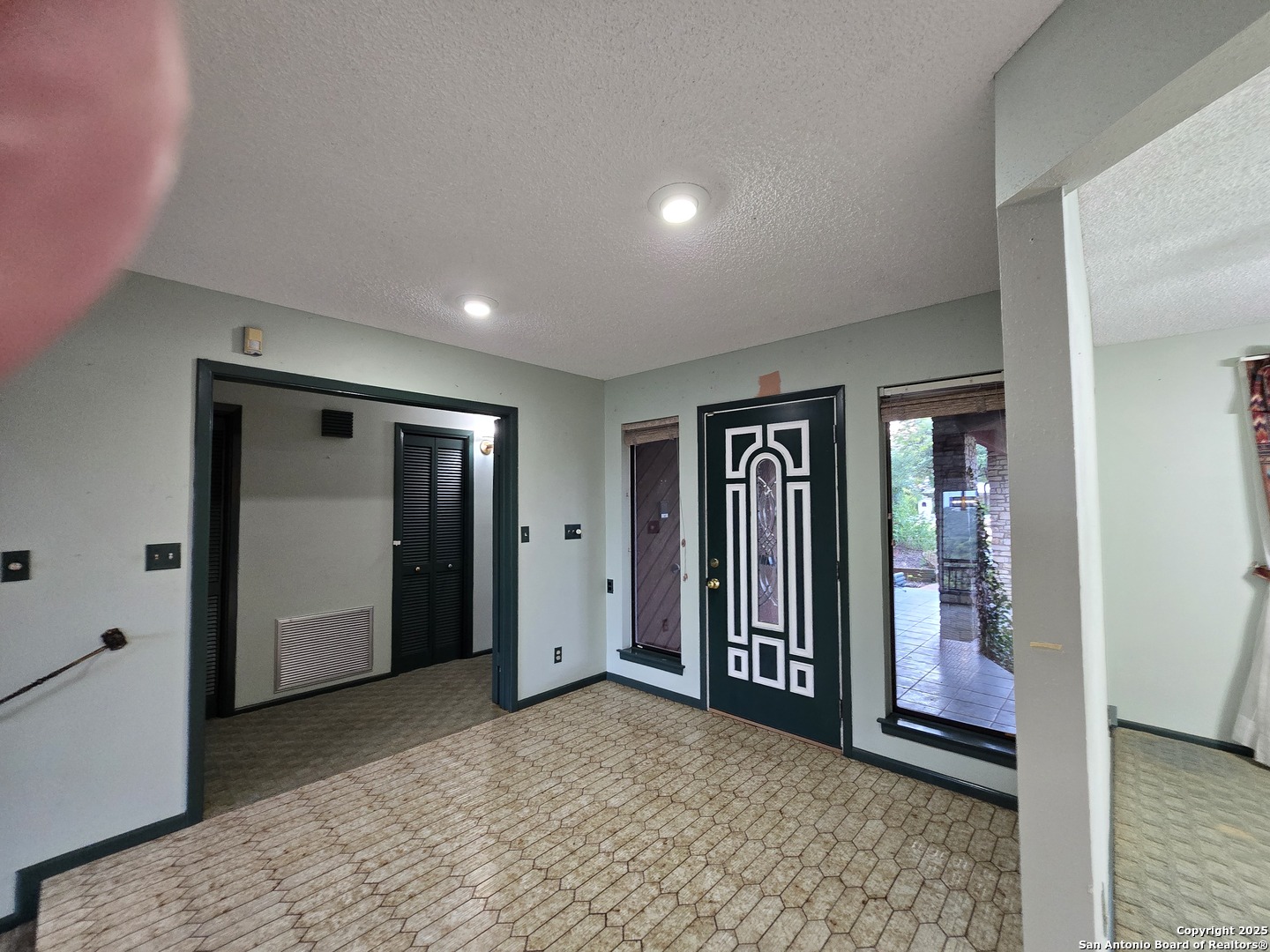 9840 Tower View