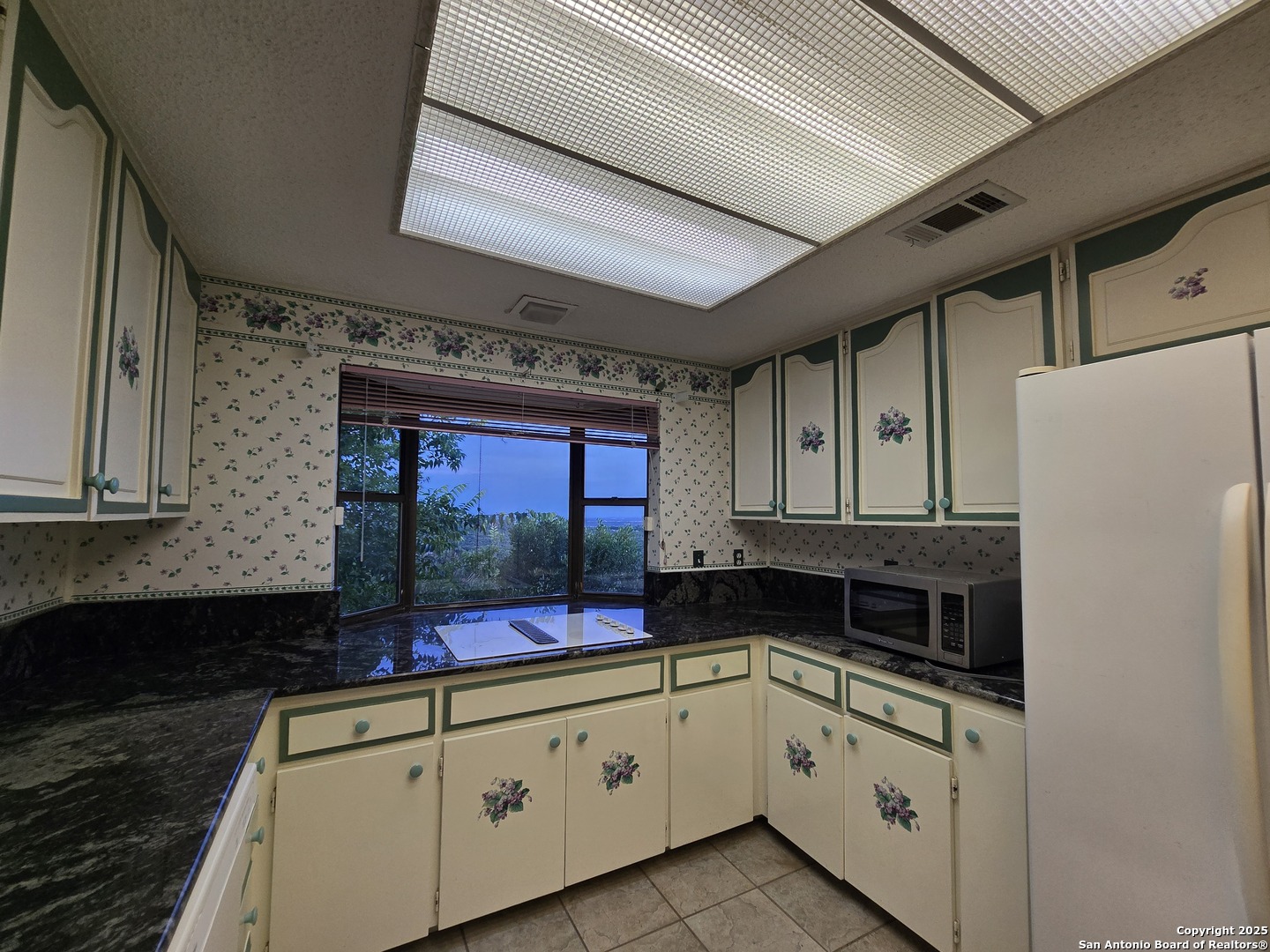9840 Tower View