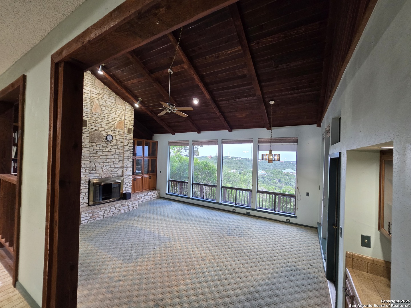 9840 Tower View