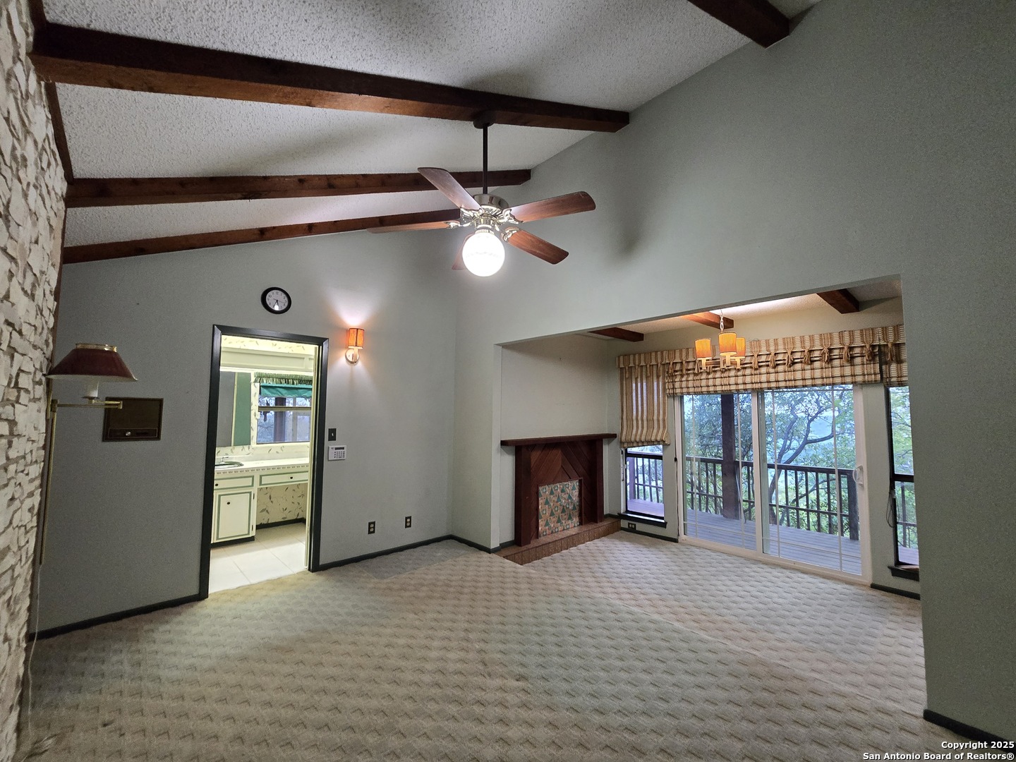 9840 Tower View