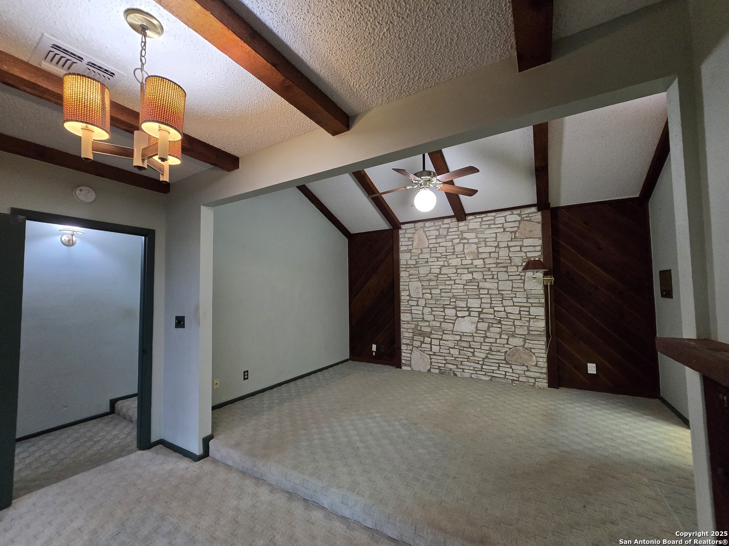 9840 Tower View