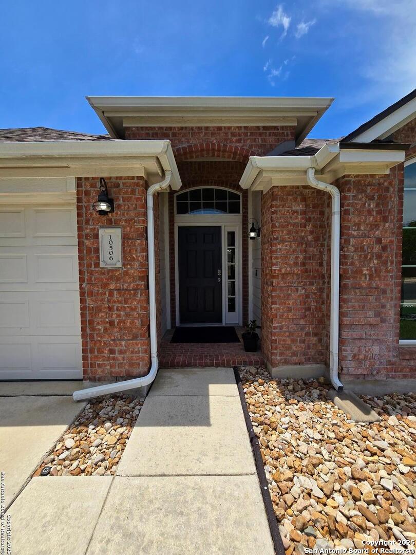 10506 Canyon River