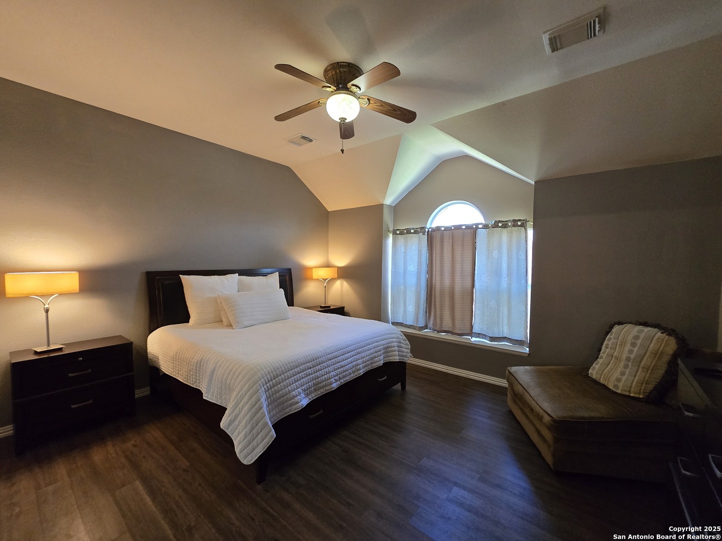 10506 Canyon River