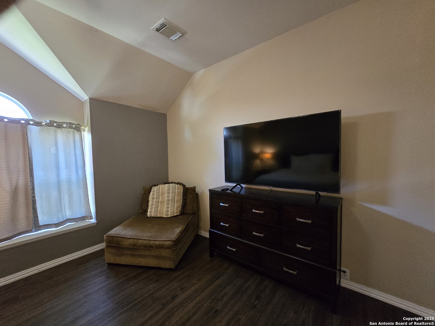 10506 Canyon River