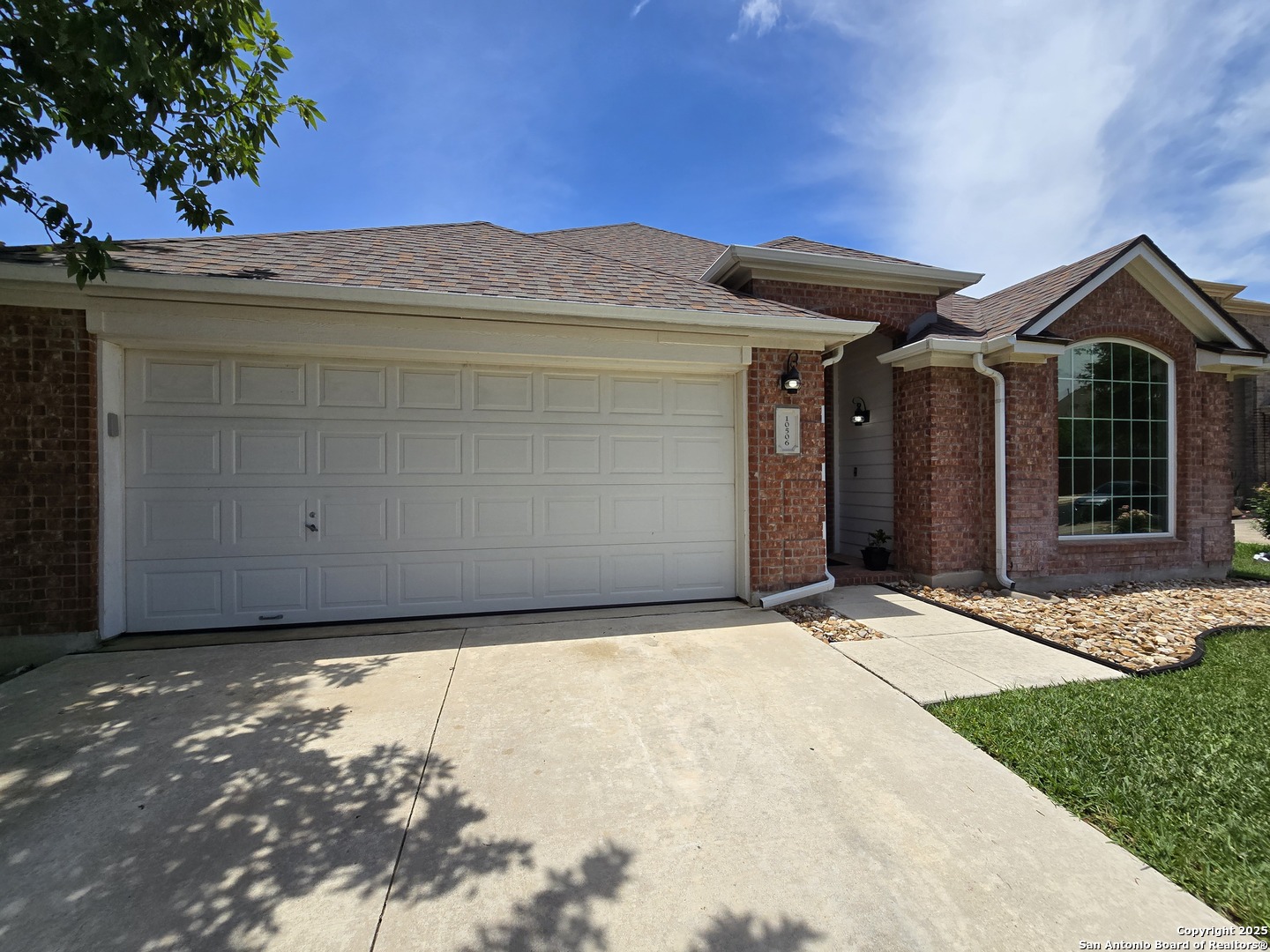 10506 Canyon River