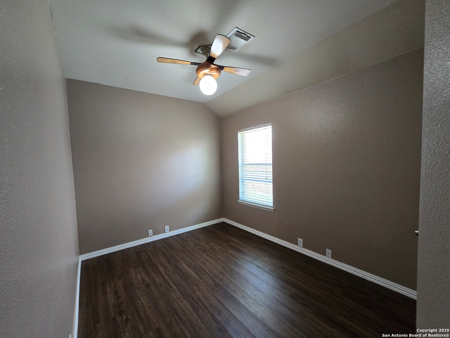 10506 Canyon River