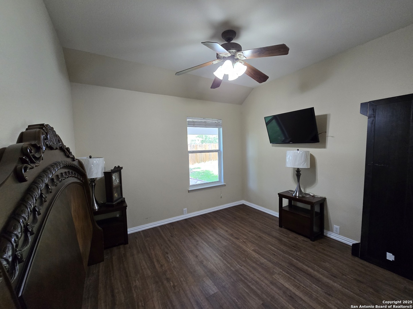 10506 Canyon River