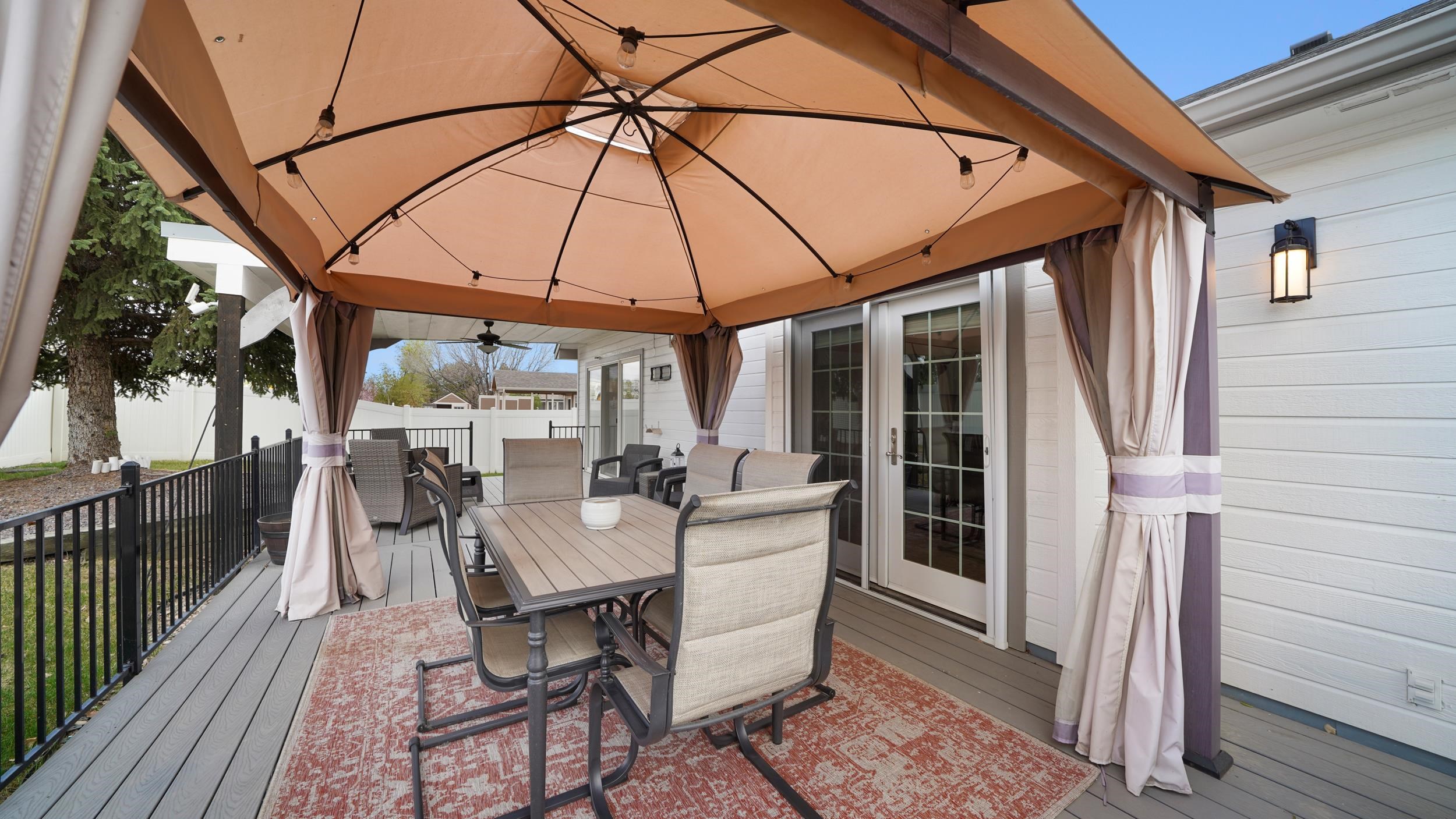 710 E Harbor Circle