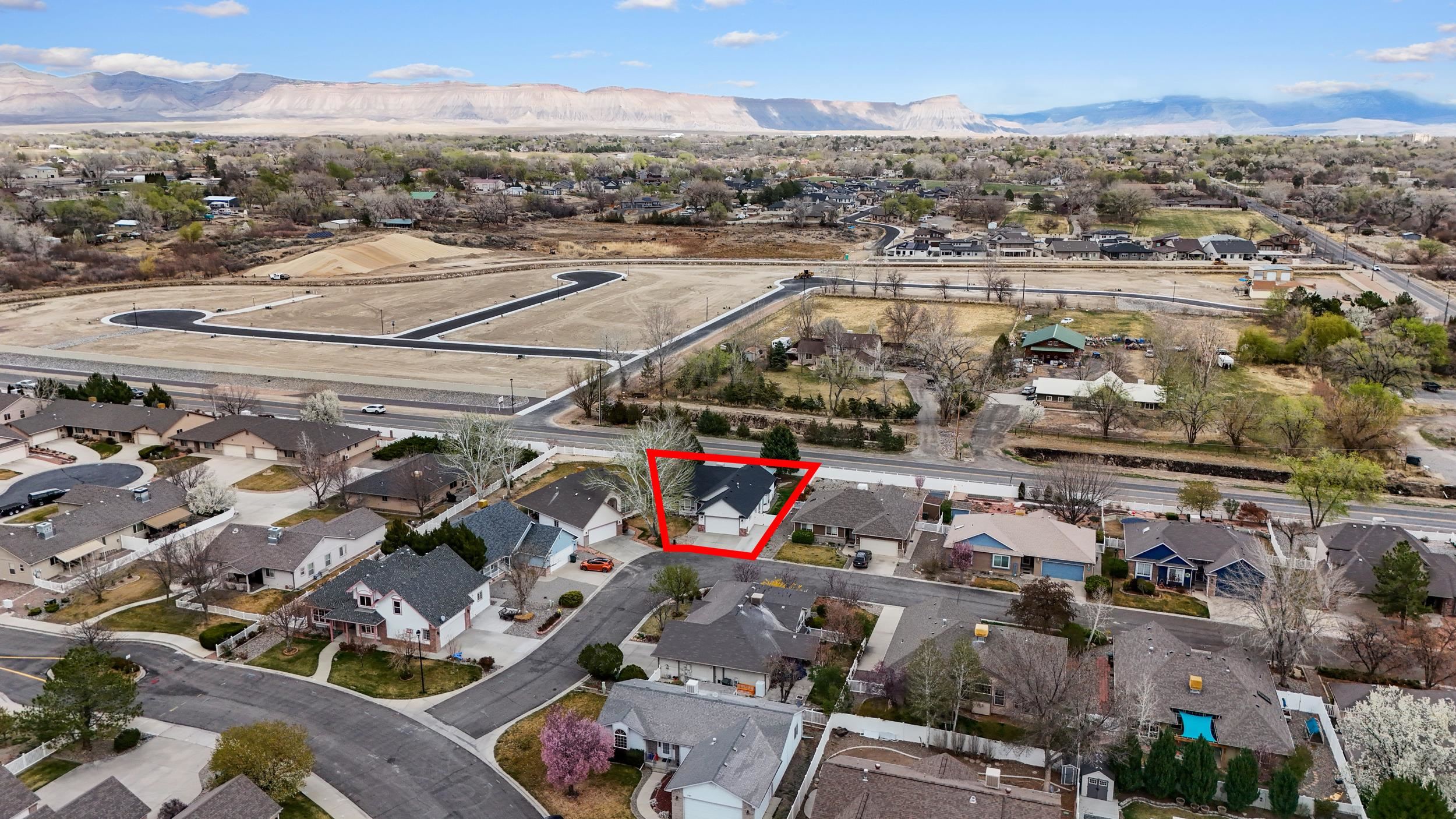 710 E Harbor Circle
