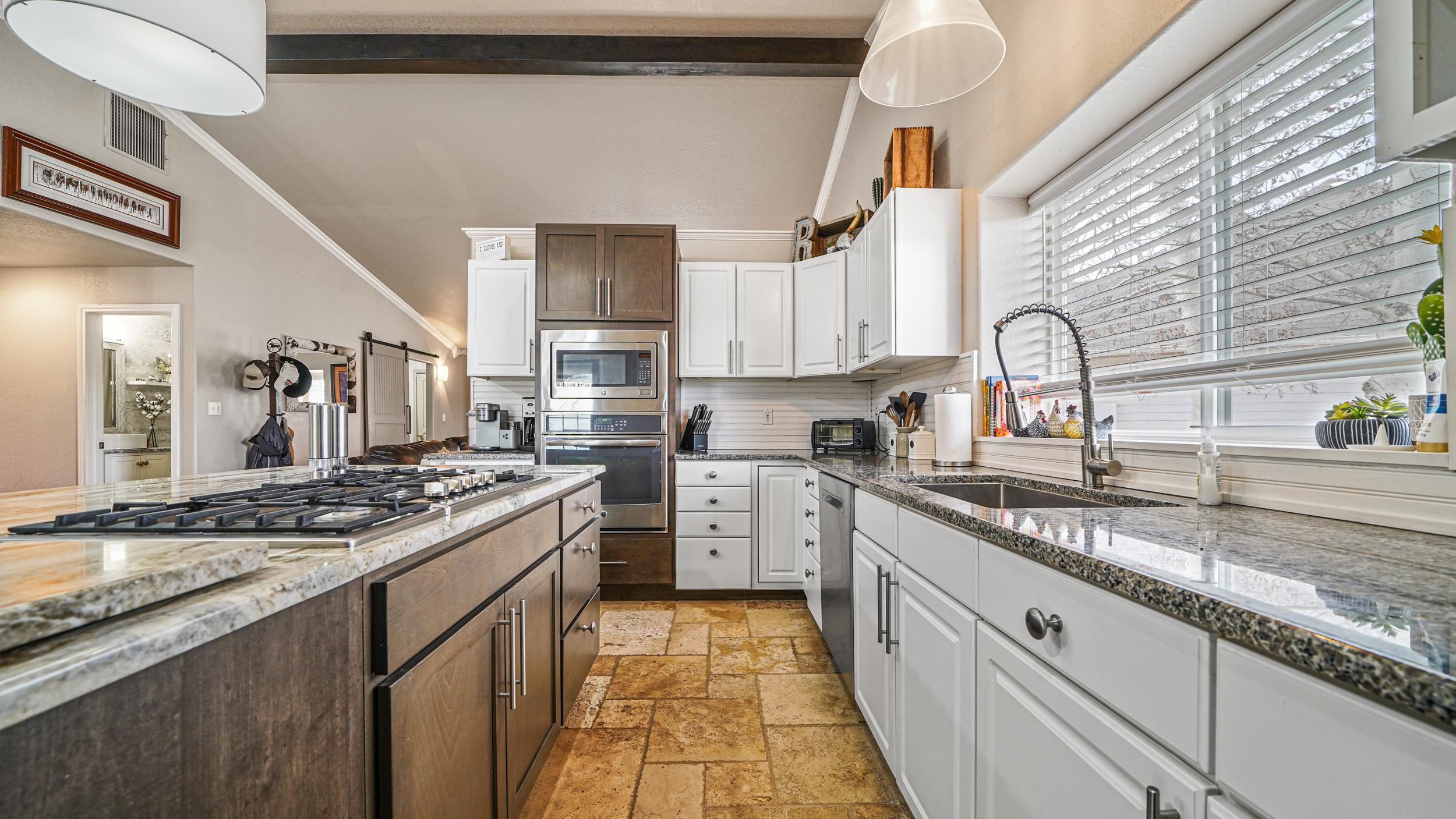 710 E Harbor Circle