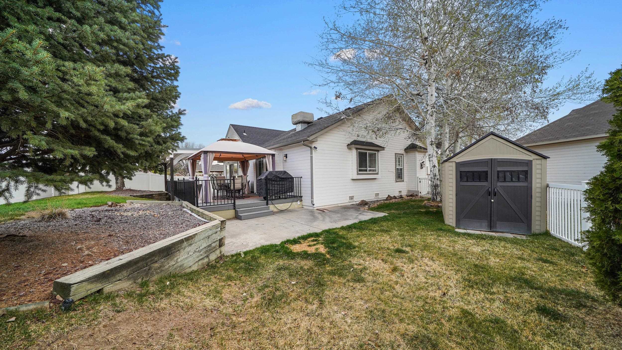710 E Harbor Circle