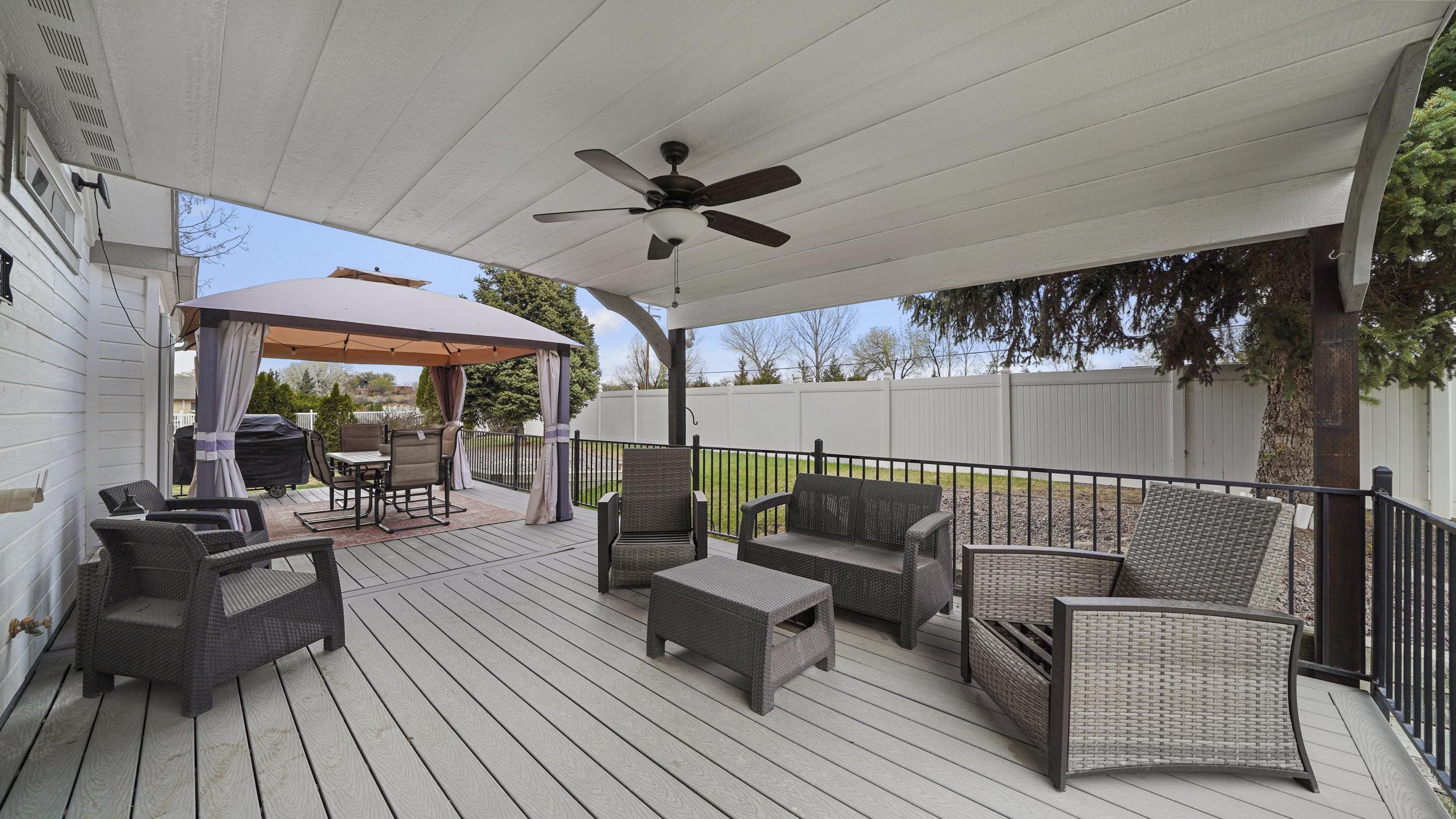 710 E Harbor Circle