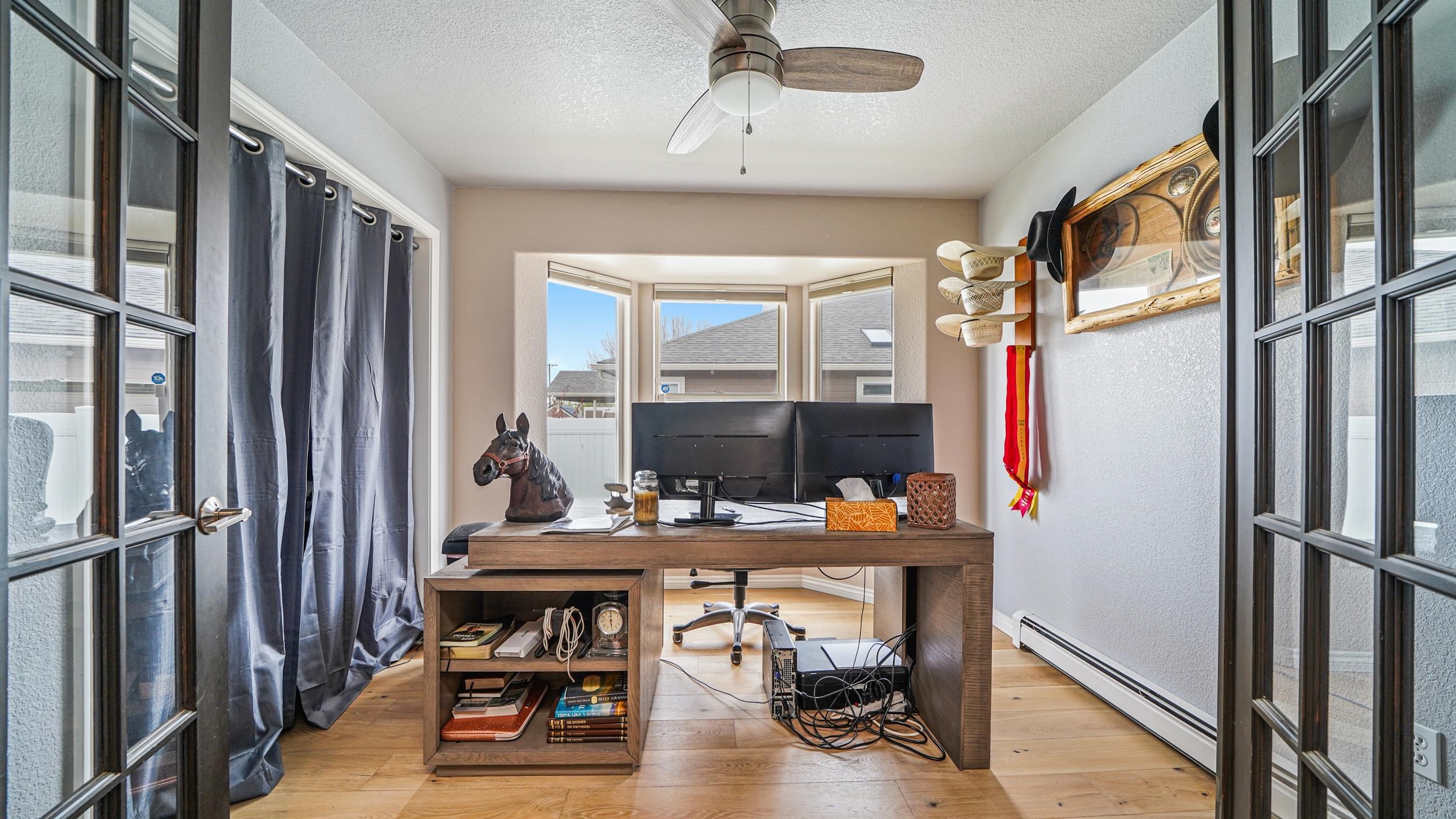 710 E Harbor Circle