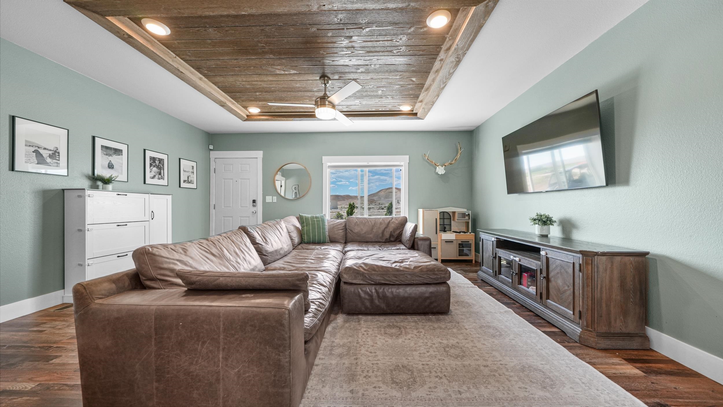 1750 Oasis Drive