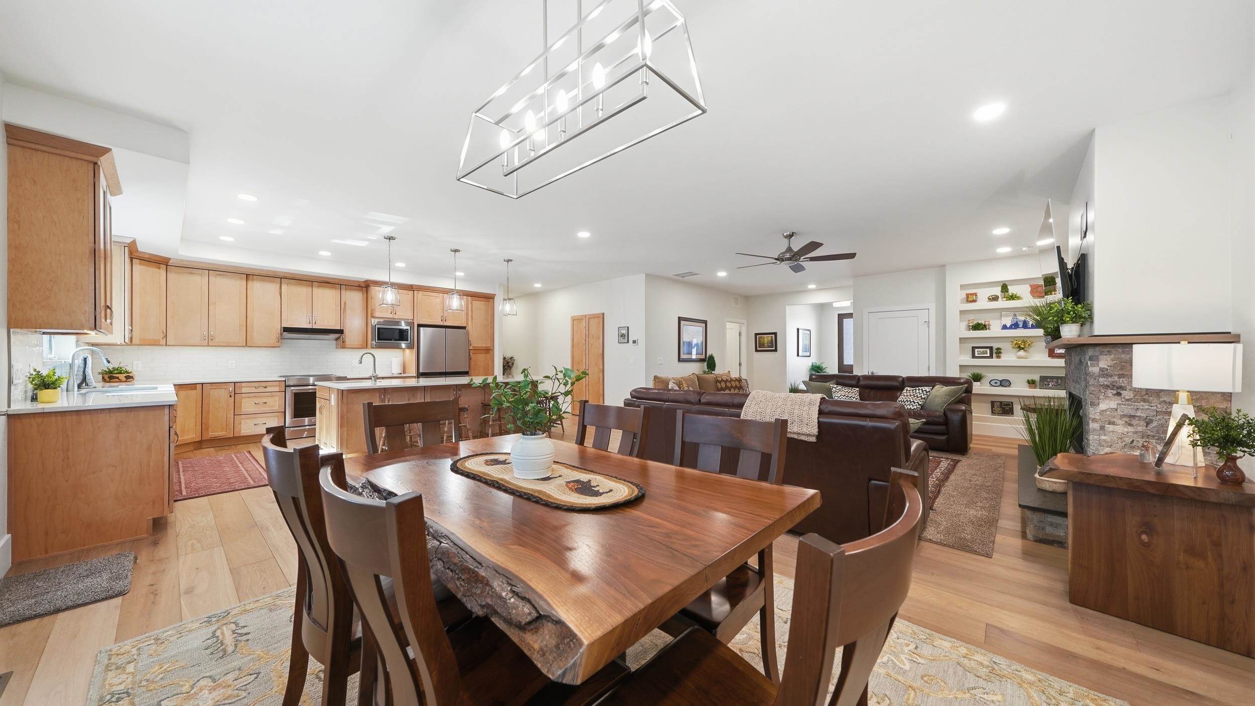 683 Tweed Court