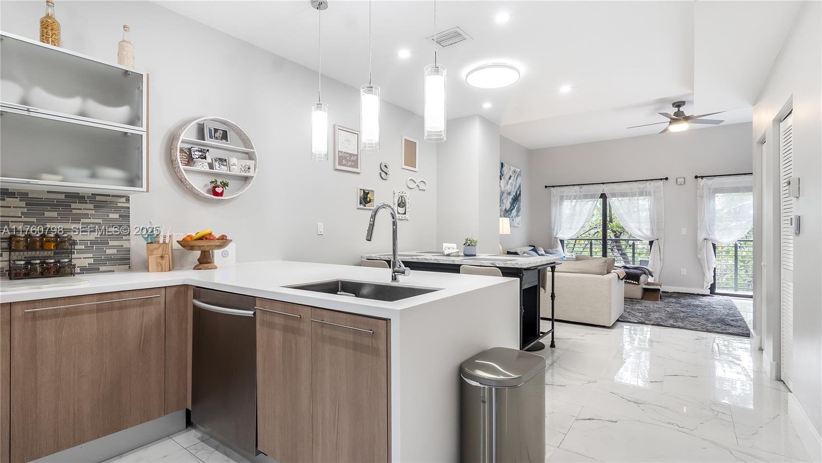 466 SE 1st Circle