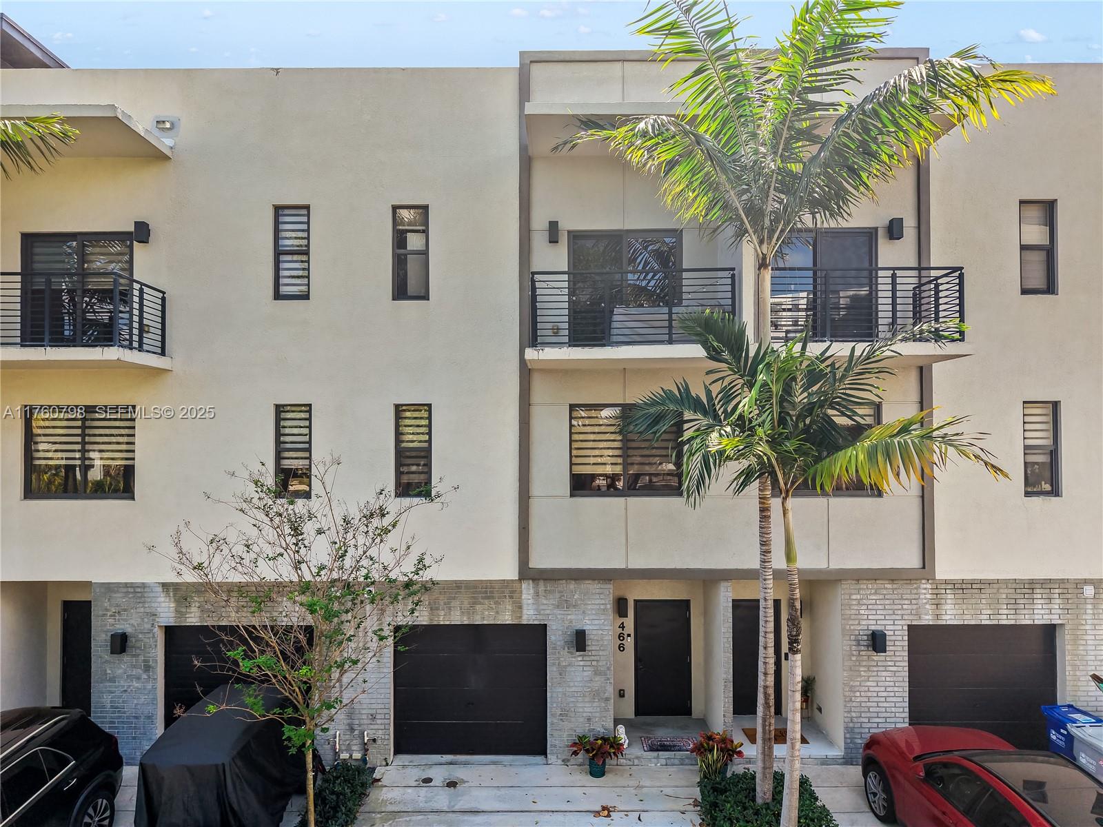 466 SE 1st Circle
