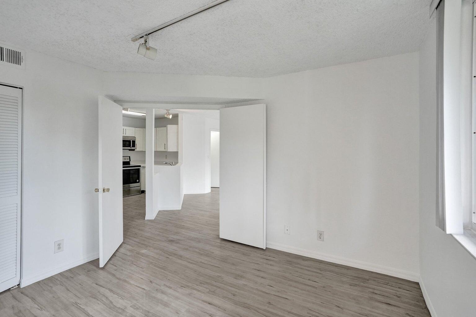 4015 W McNab Road D204