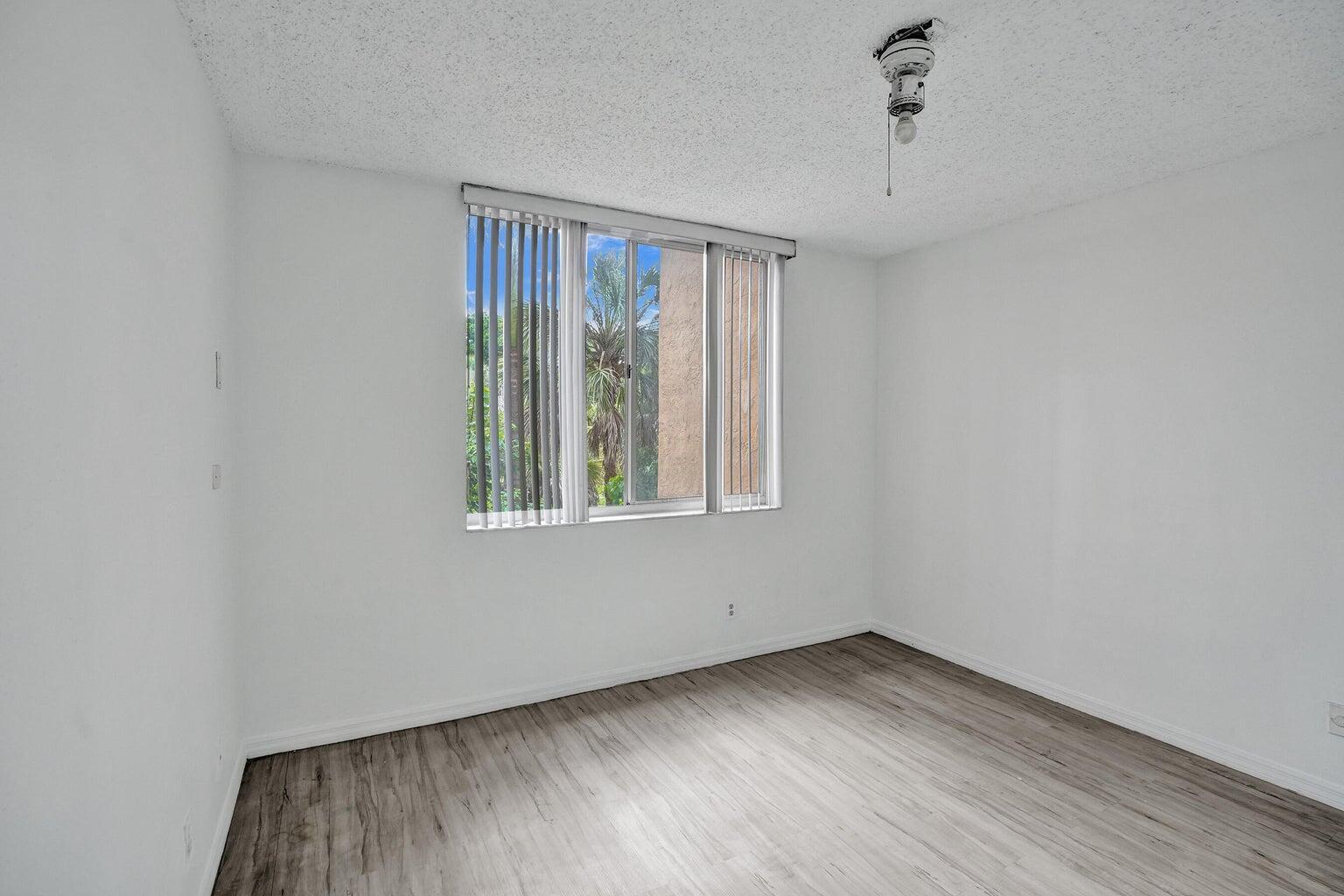 4015 W McNab Road D204