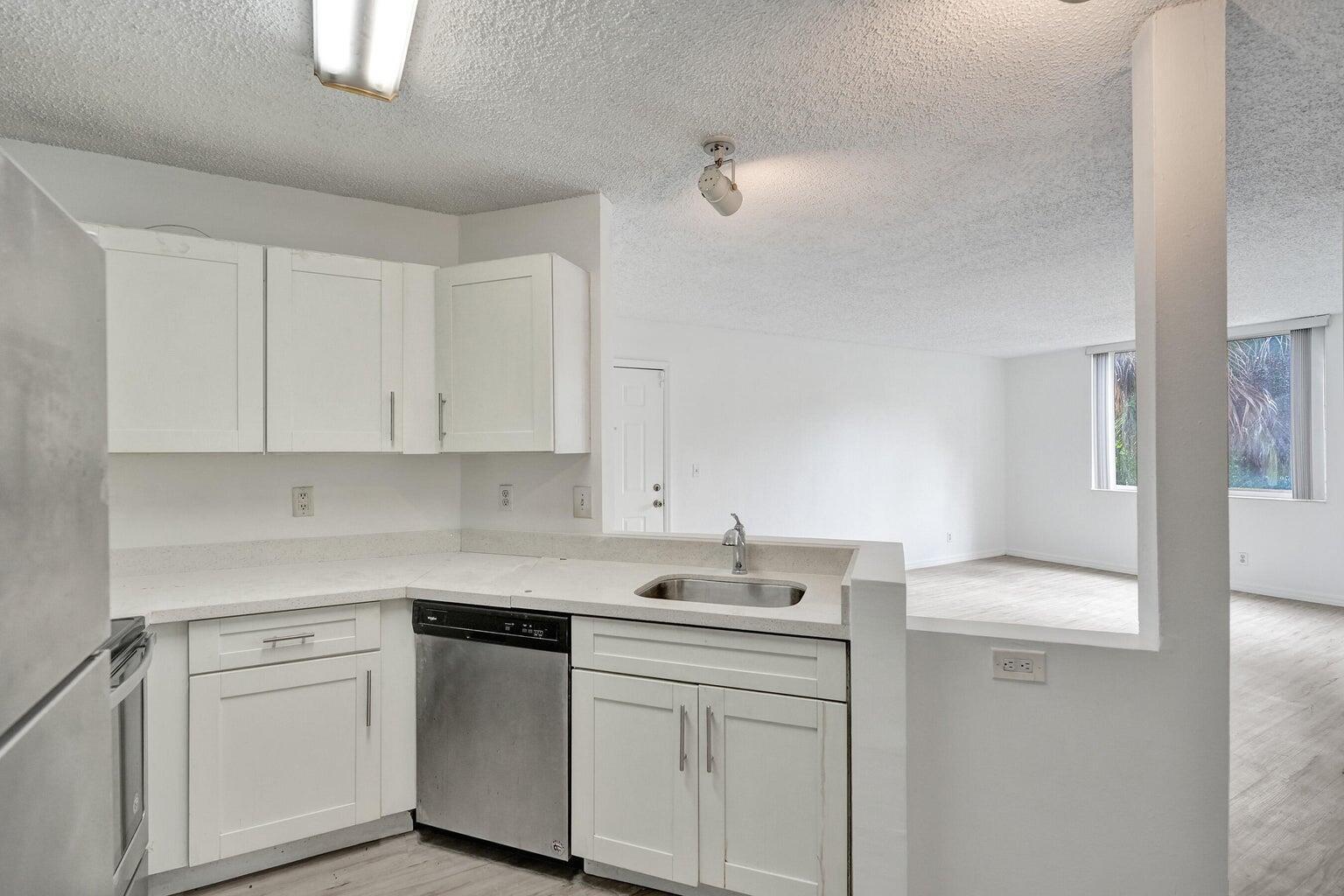 4015 W McNab Road D204