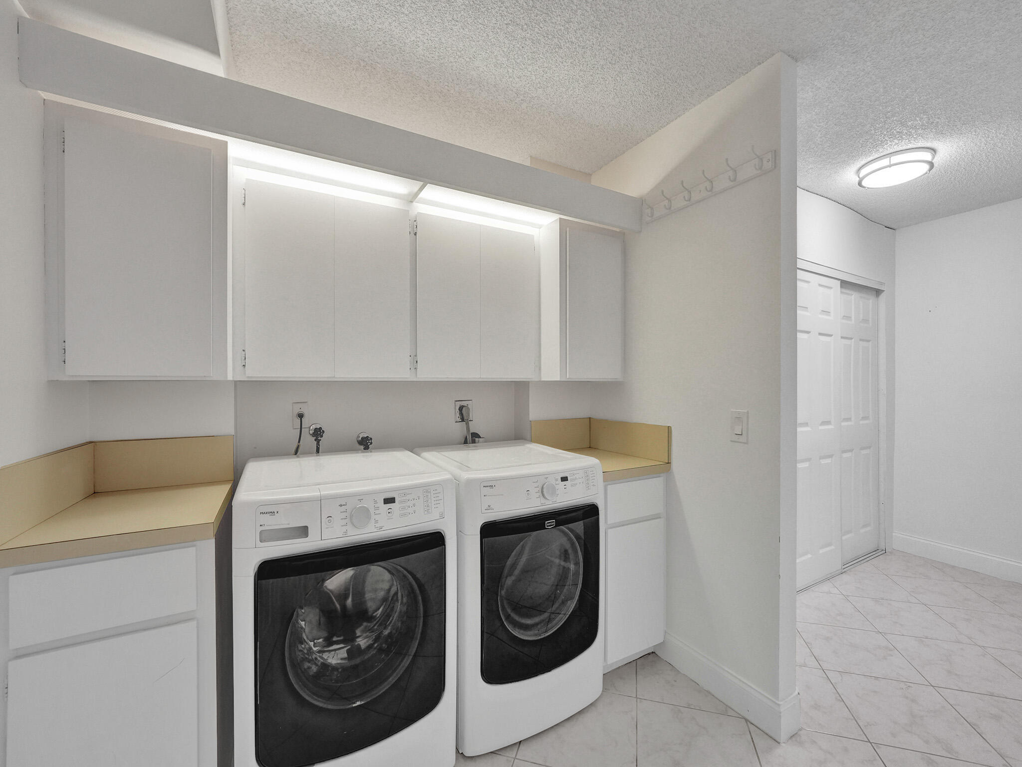 6169 BALBOA Circle 306