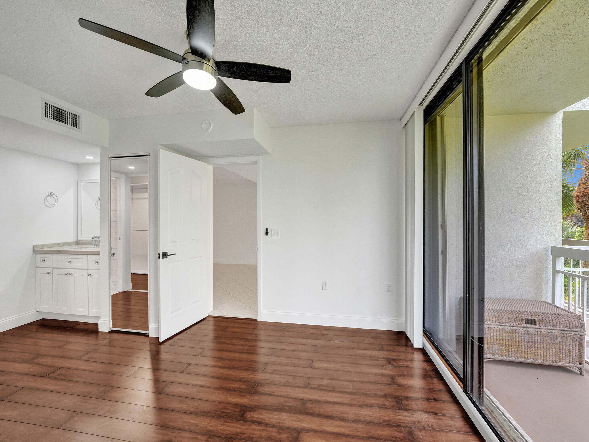 6169 BALBOA Circle 306
