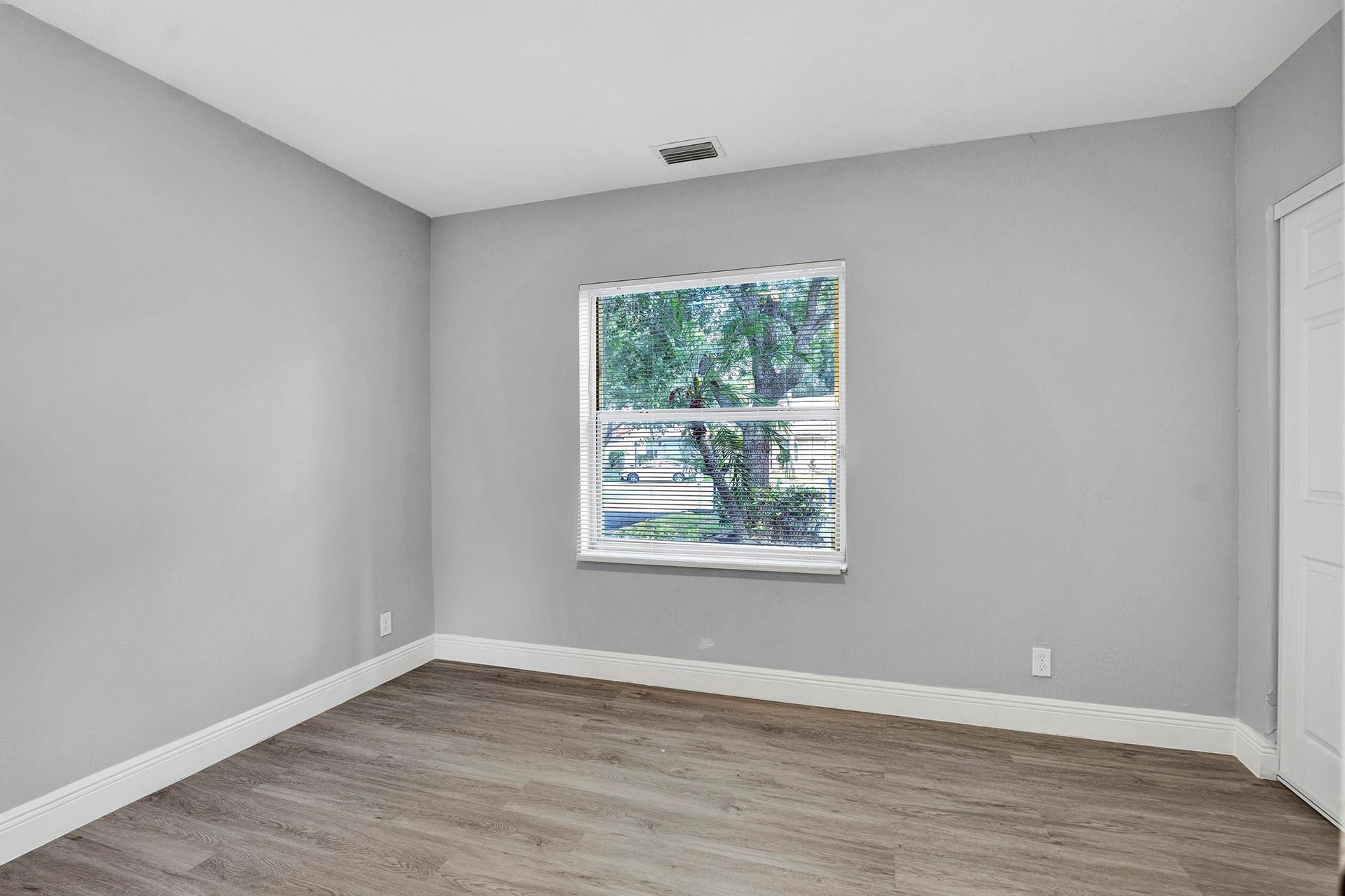 10210 NW 48 Court