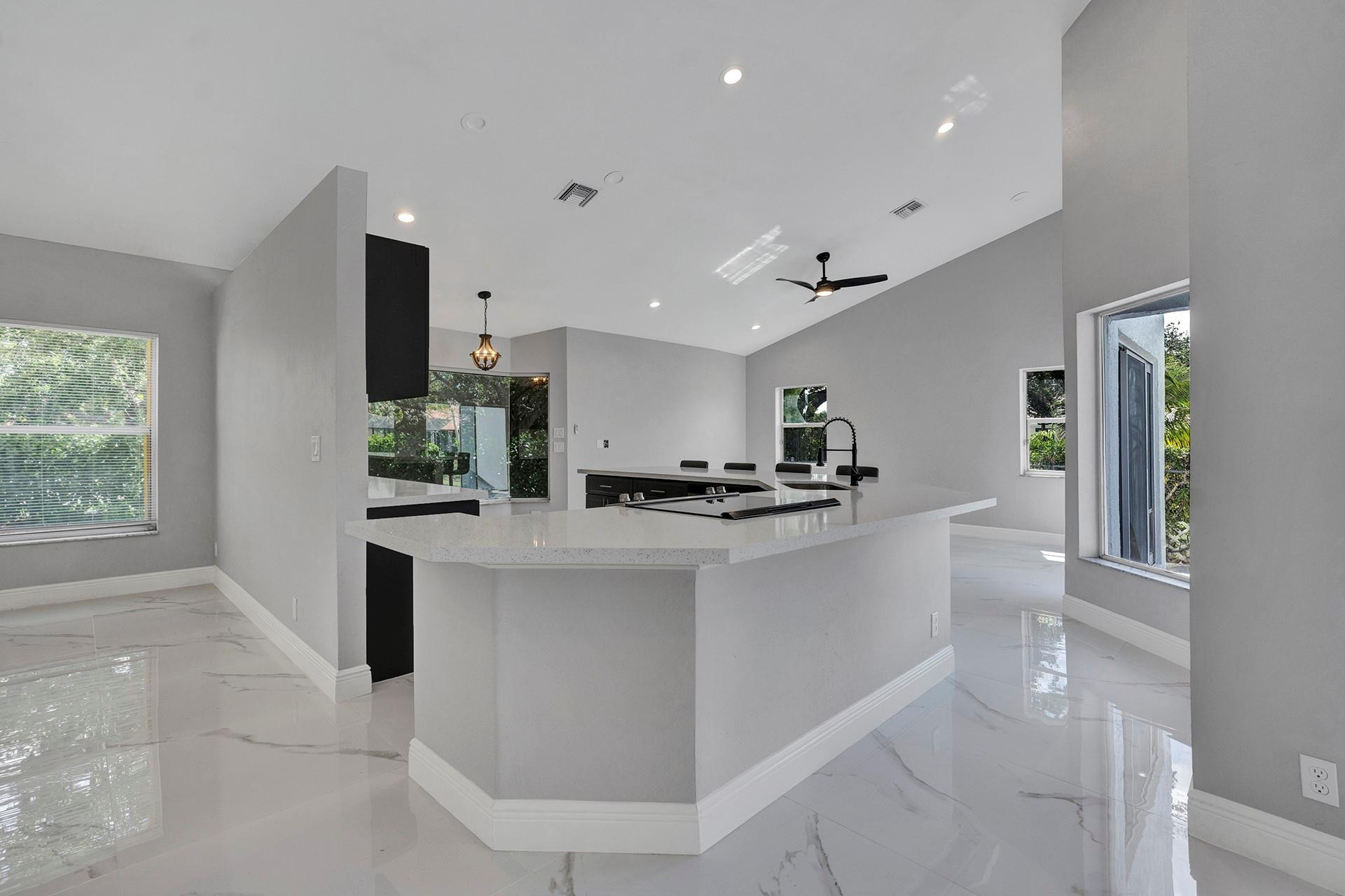 10210 NW 48 Court
