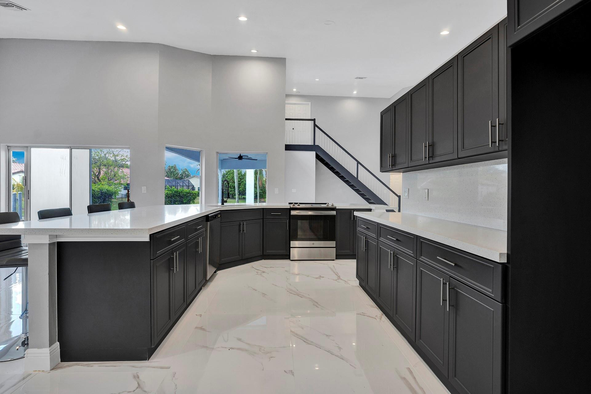 10210 NW 48 Court