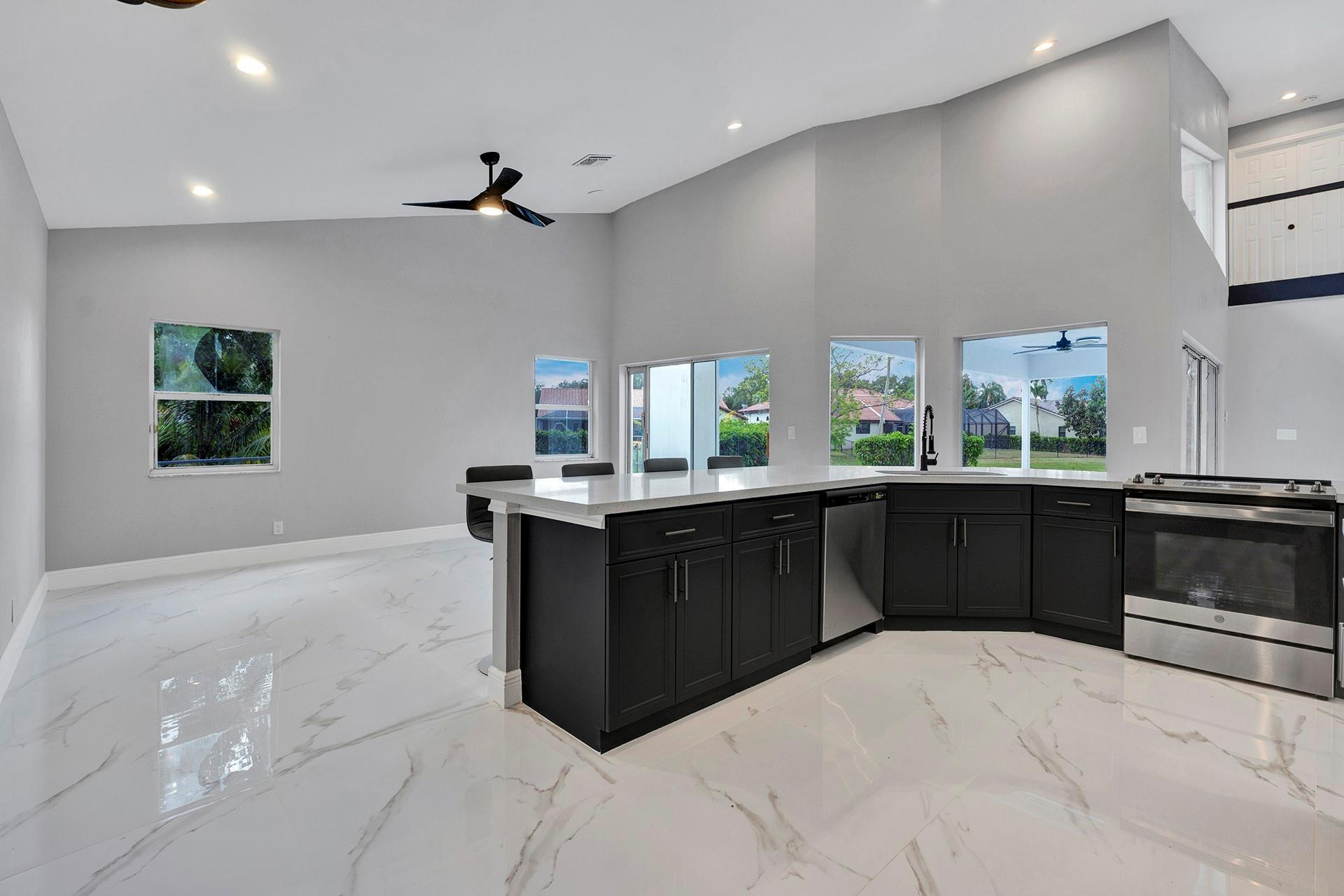 10210 NW 48 Court
