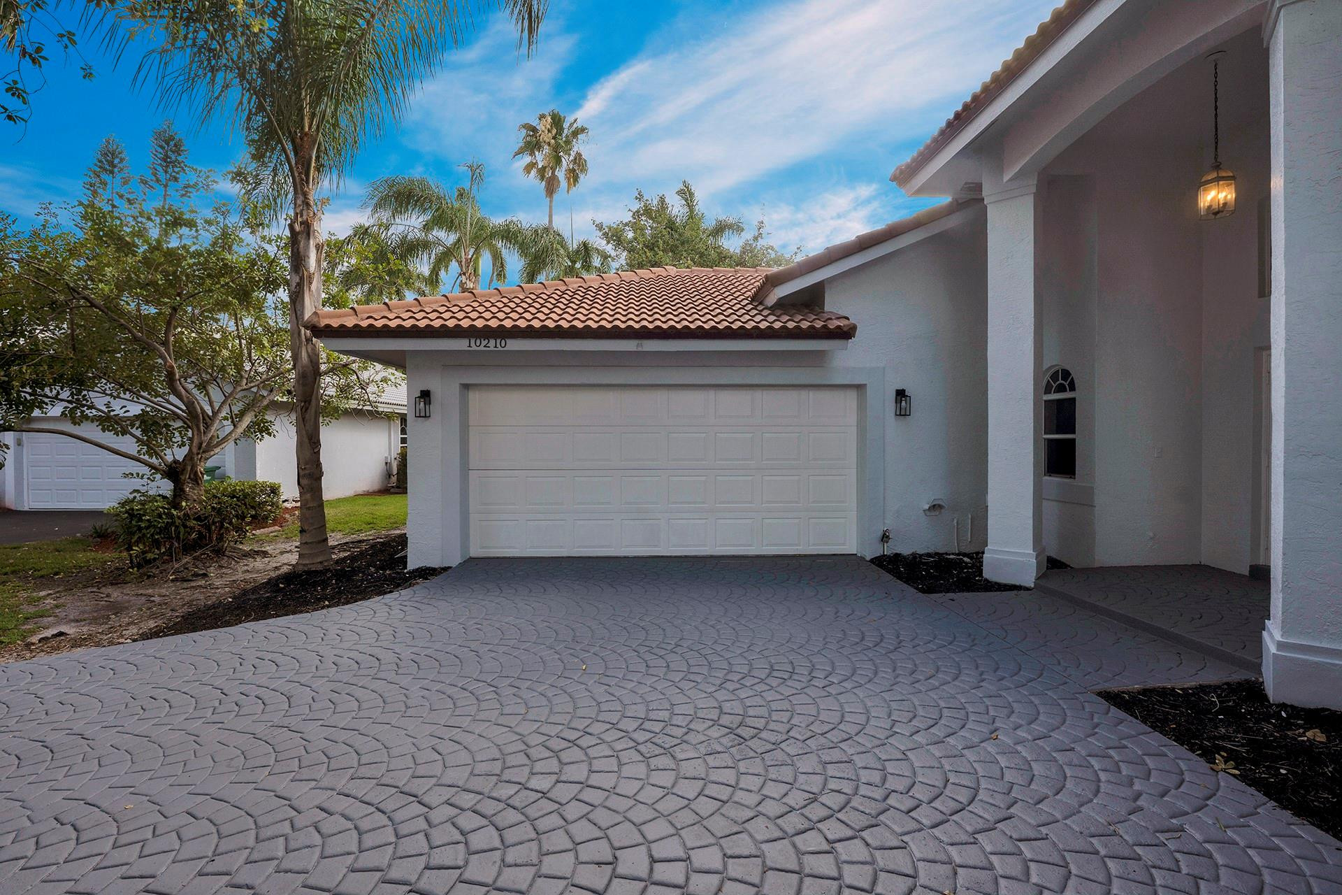 10210 NW 48 Court