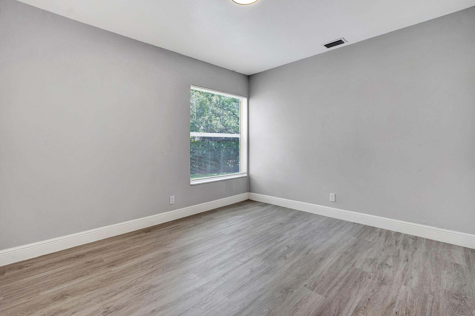 10210 NW 48 Court
