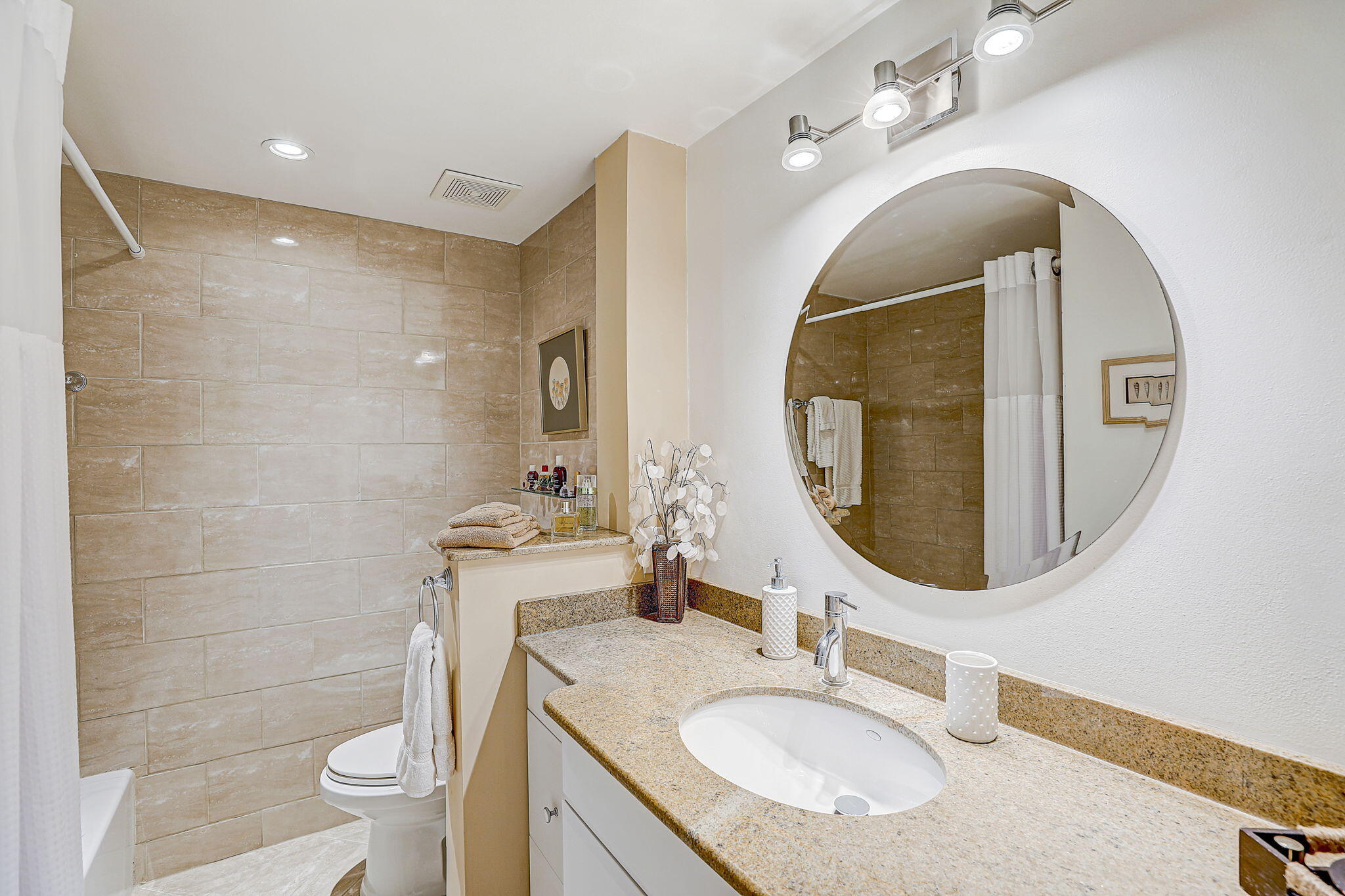 250 NE 20th Street 206