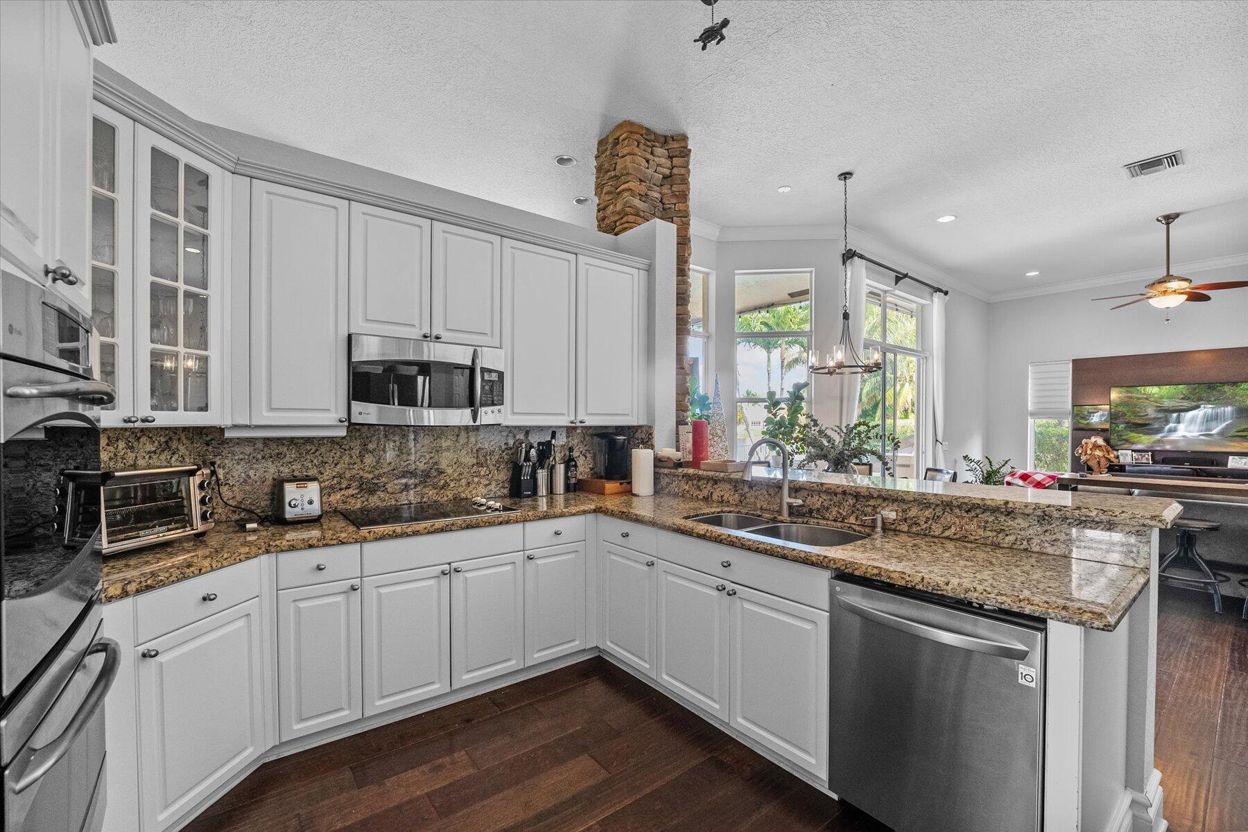 6519 NW 72nd Place