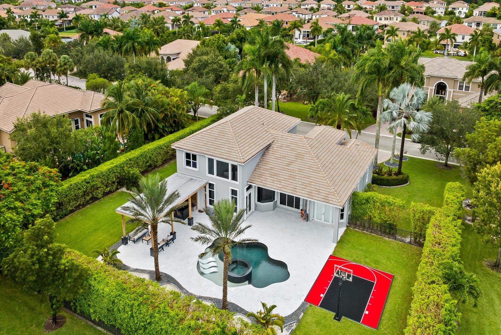 10162 NW 69th Manor