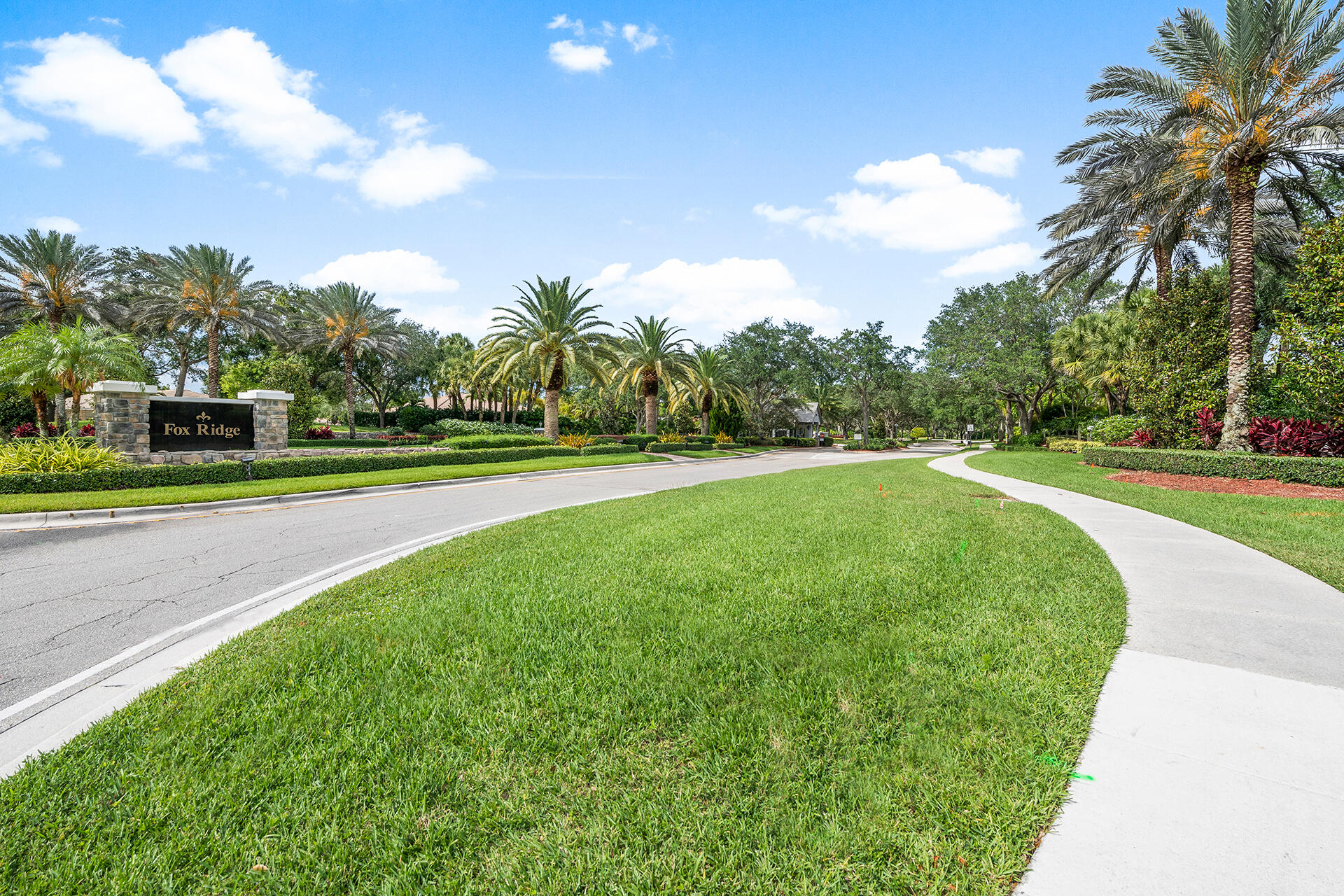10162 NW 69th Manor
