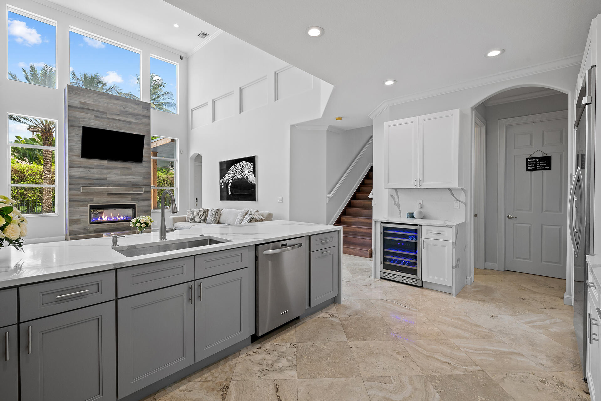 10162 NW 69th Manor