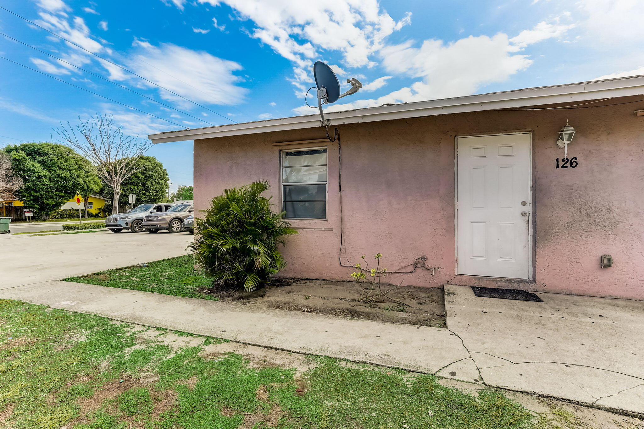 126 SW 12th Avenue