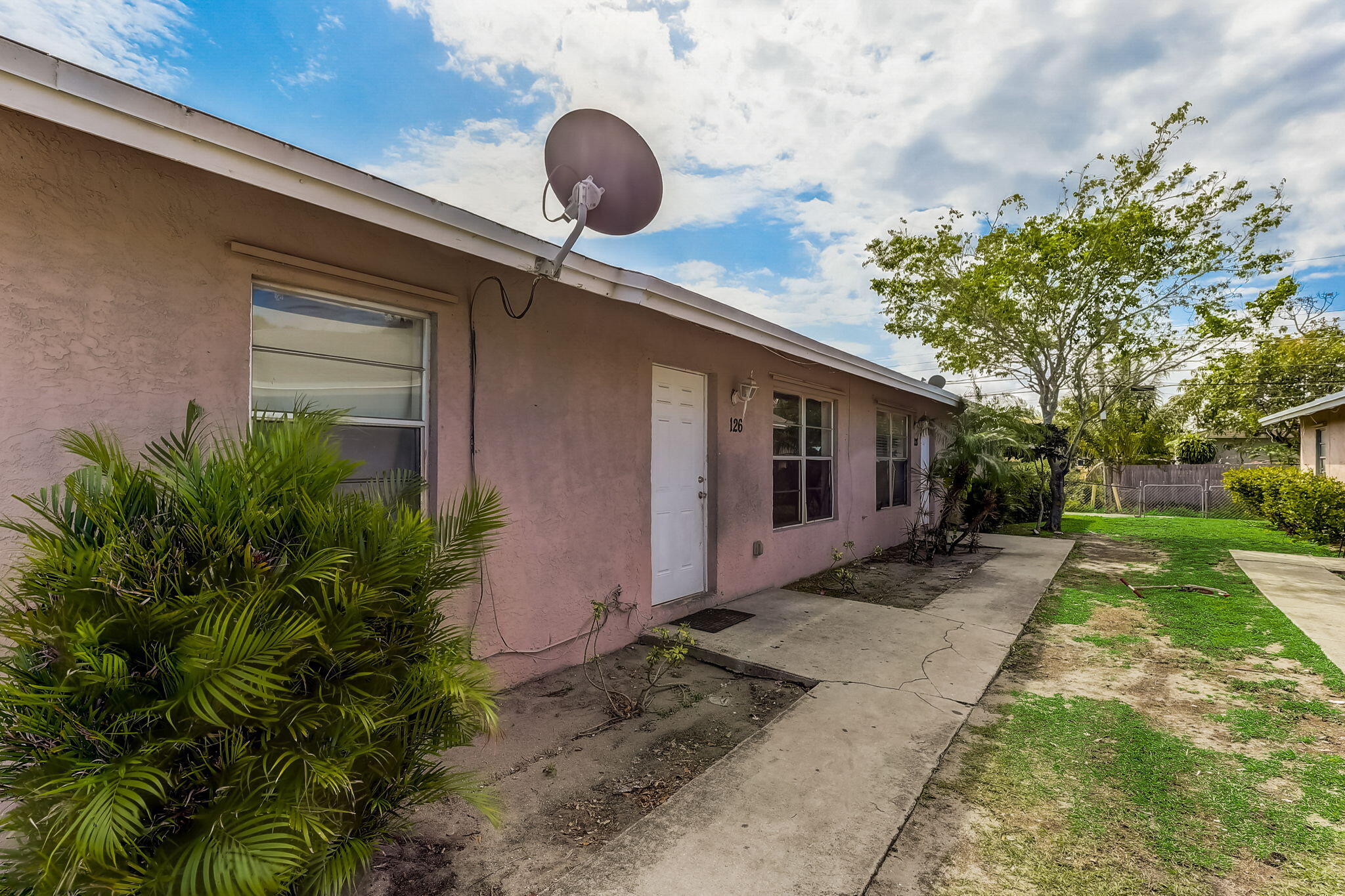126 SW 12th Avenue