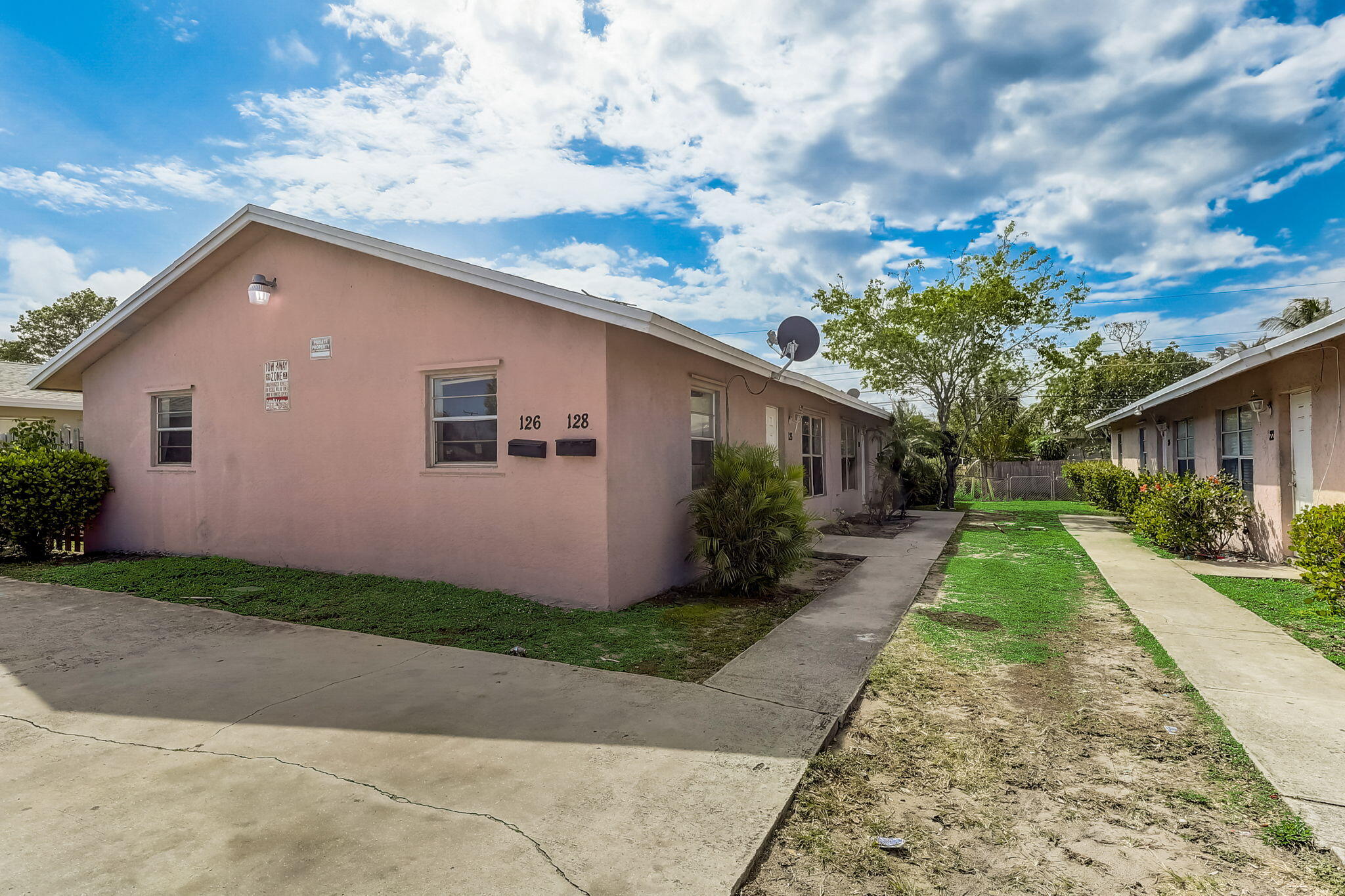126 SW 12th Avenue