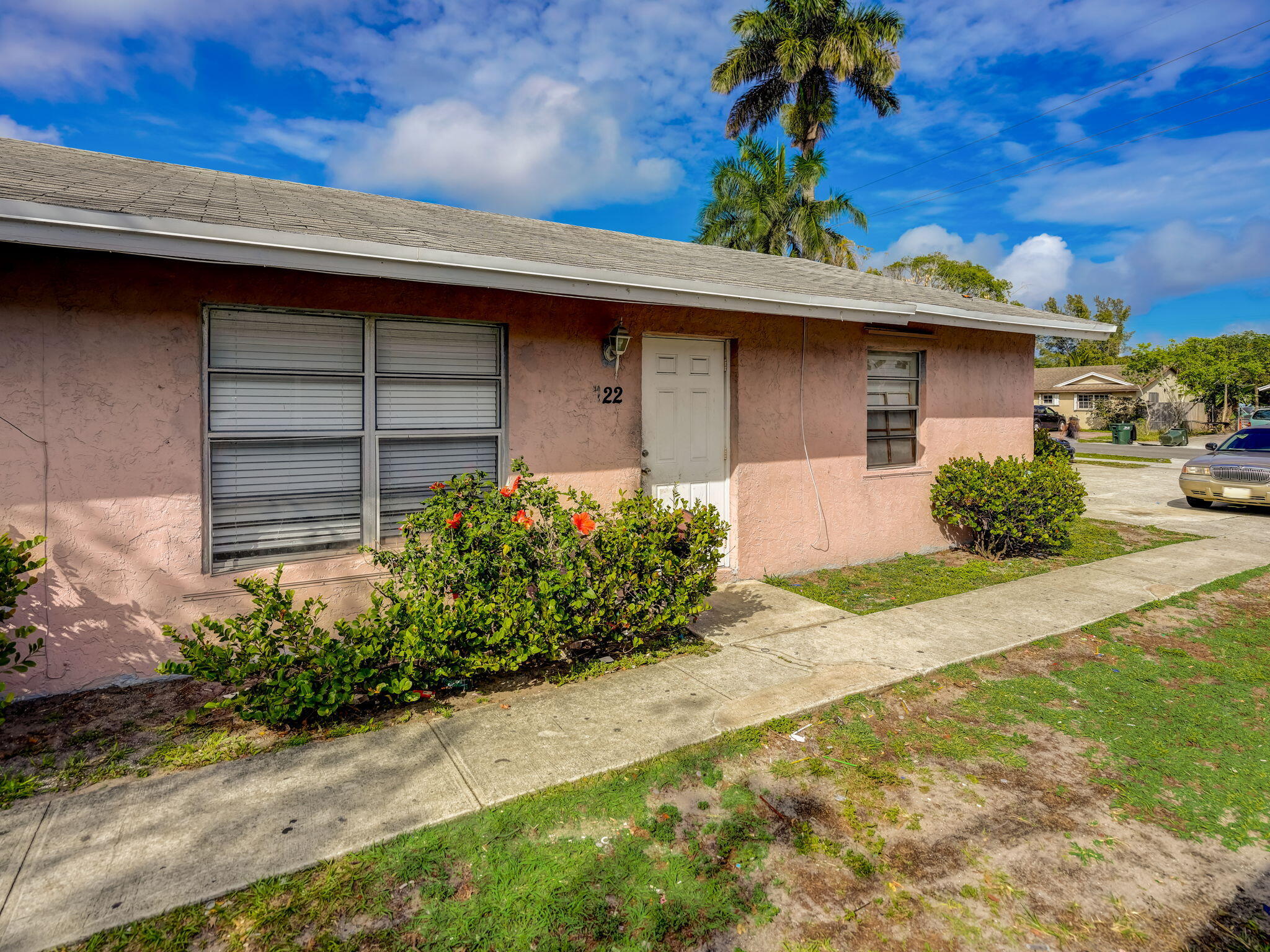 122 SW 12th Avenue